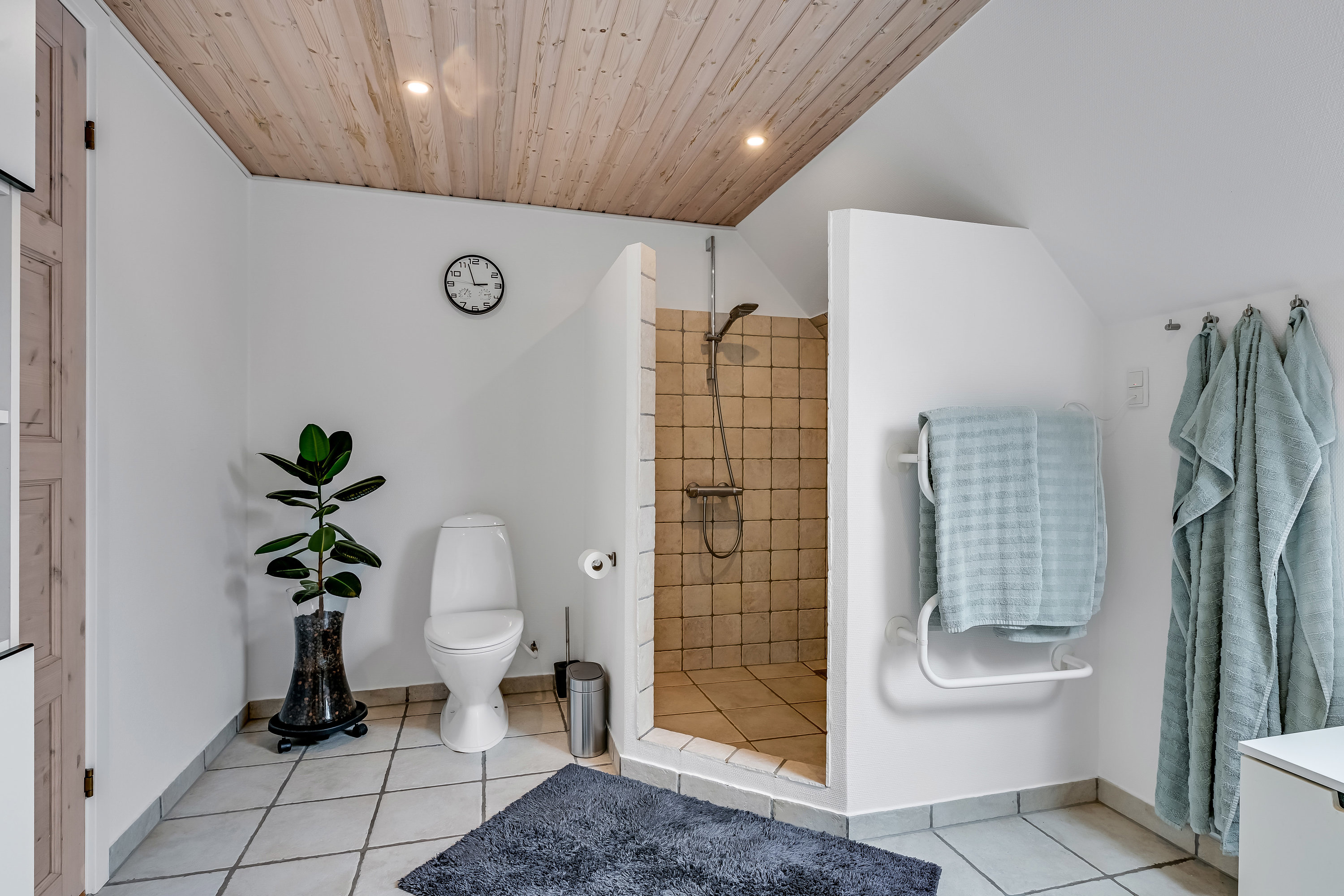 Fremhævet badeværelse billede i fuldskærmstilstand. Billede af Egebjerg Landevej 90, Vesterhede, 7250 Hejnsvig