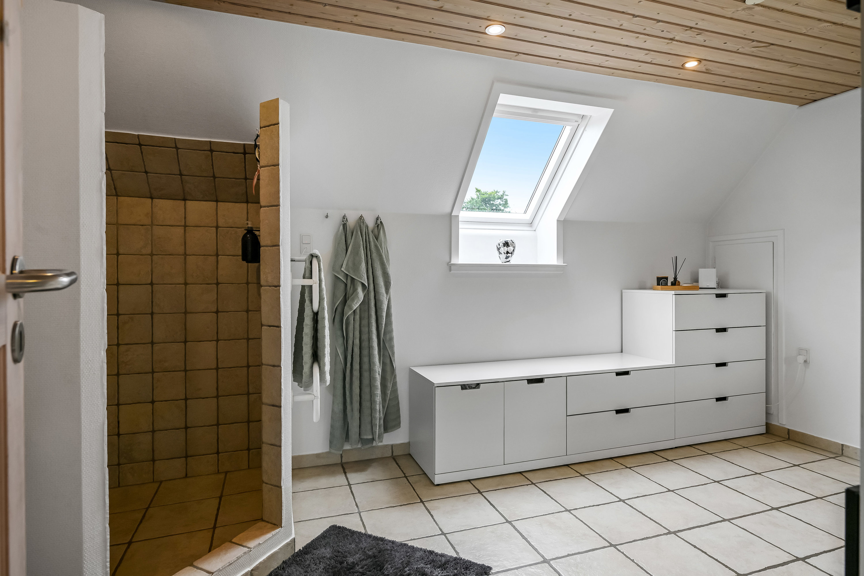 Fremhævet badeværelse billede i fuldskærmstilstand. Billede af Egebjerg Landevej 90, Vesterhede, 7250 Hejnsvig