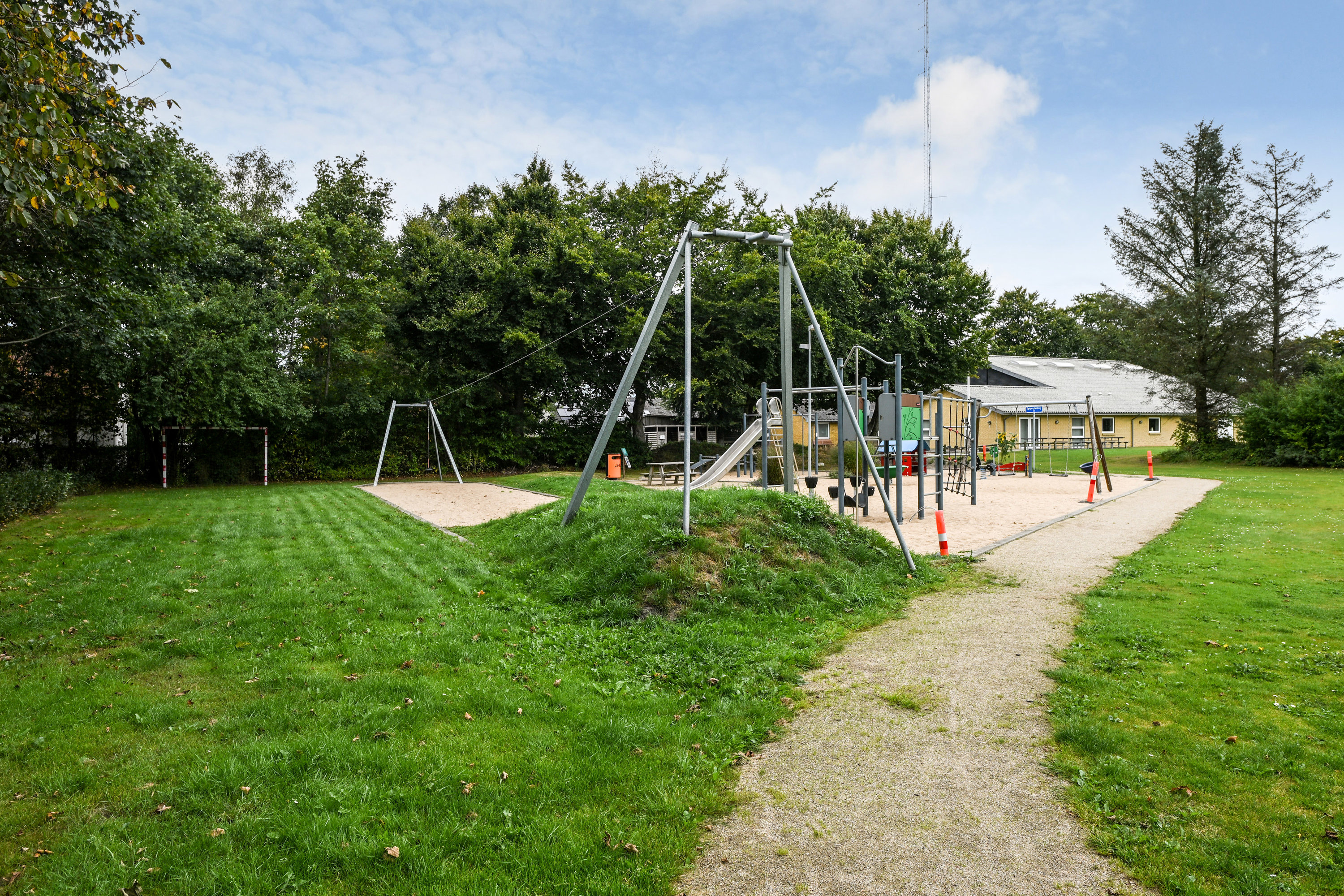 Fremhævet have billede i fuldskærmstilstand. Billede af Egebjerg Landevej 90, Vesterhede, 7250 Hejnsvig