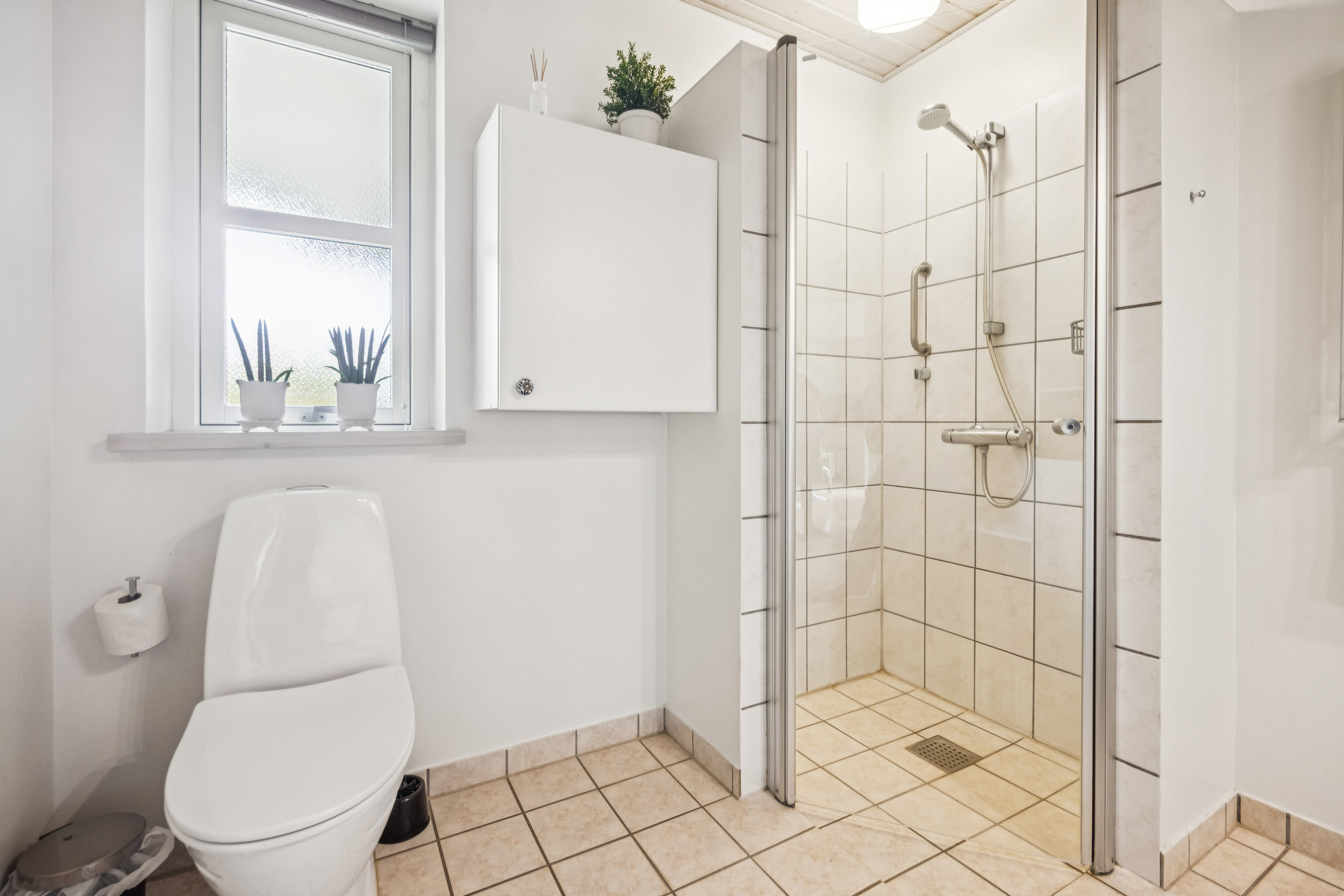 Fremhævet badeværelse billede i fuldskærmstilstand. Billede af Sogneparken 19, Ulsted, 9370 Hals