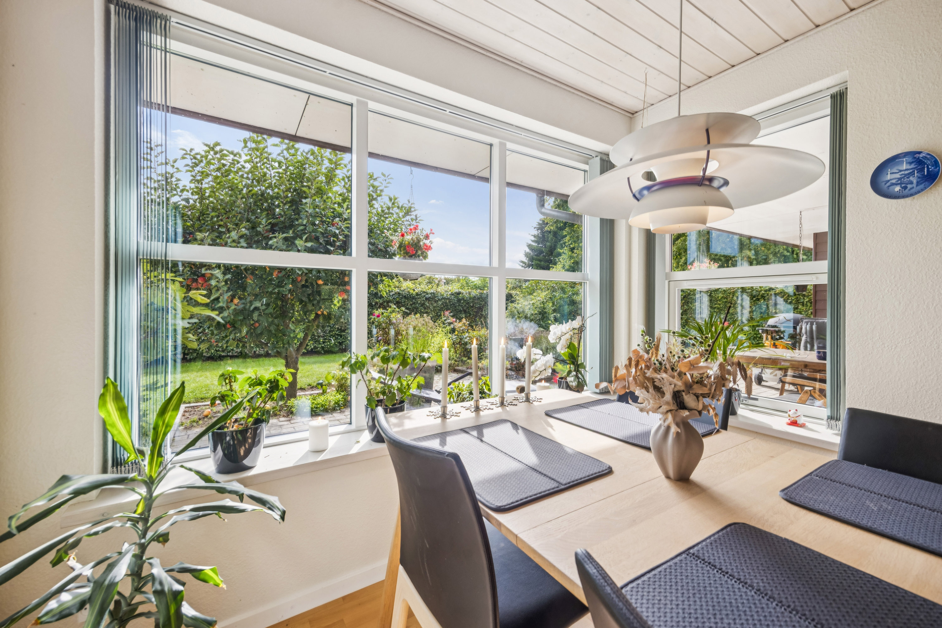 Fremhævet udestue billede i fuldskærmstilstand. Billede af Sogneparken 19, Ulsted, 9370 Hals