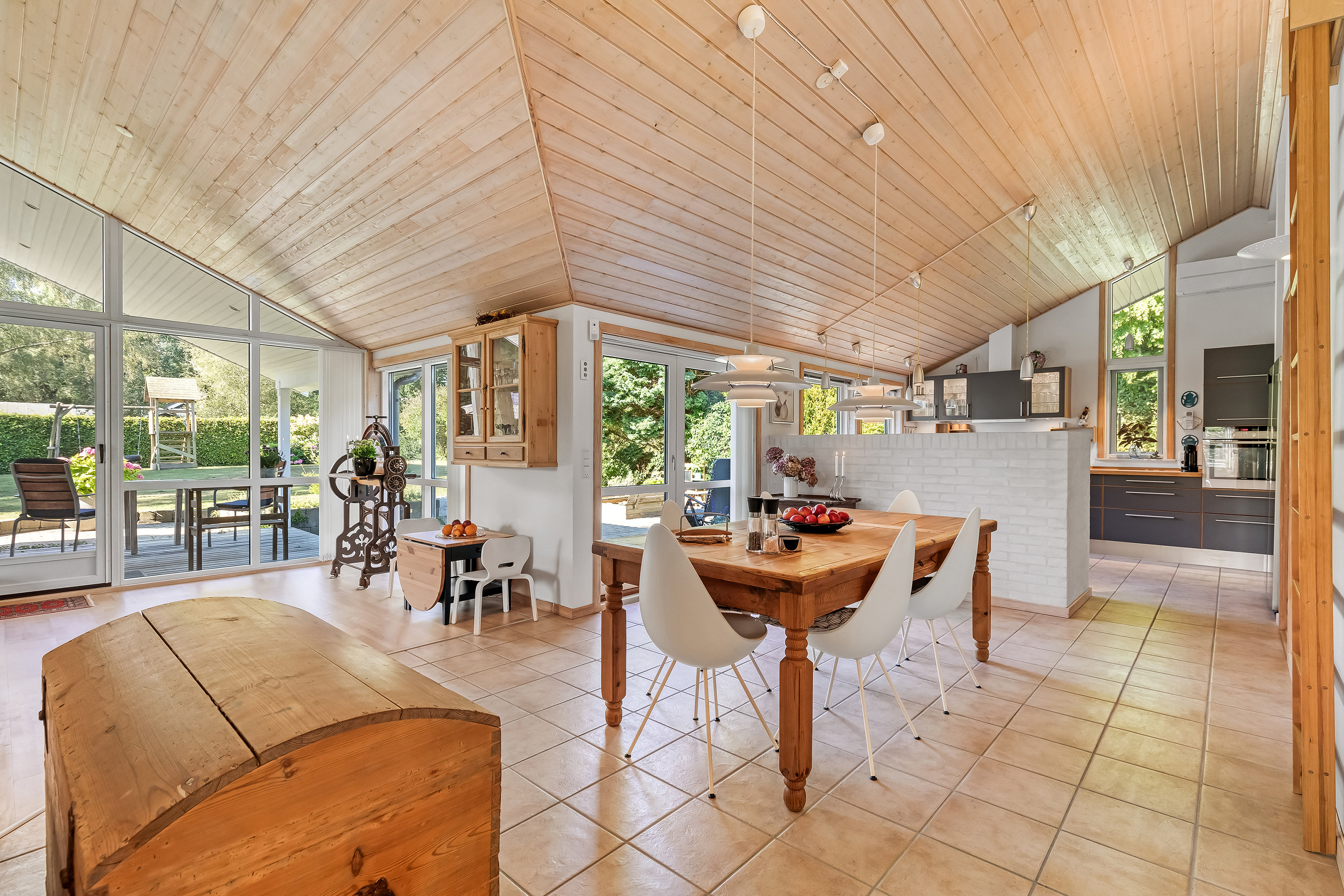 Fremhævet alrum billede i fuldskærmstilstand. Billede af Karl Andersens Vej 24, Rågeleje, 3210 Vejby