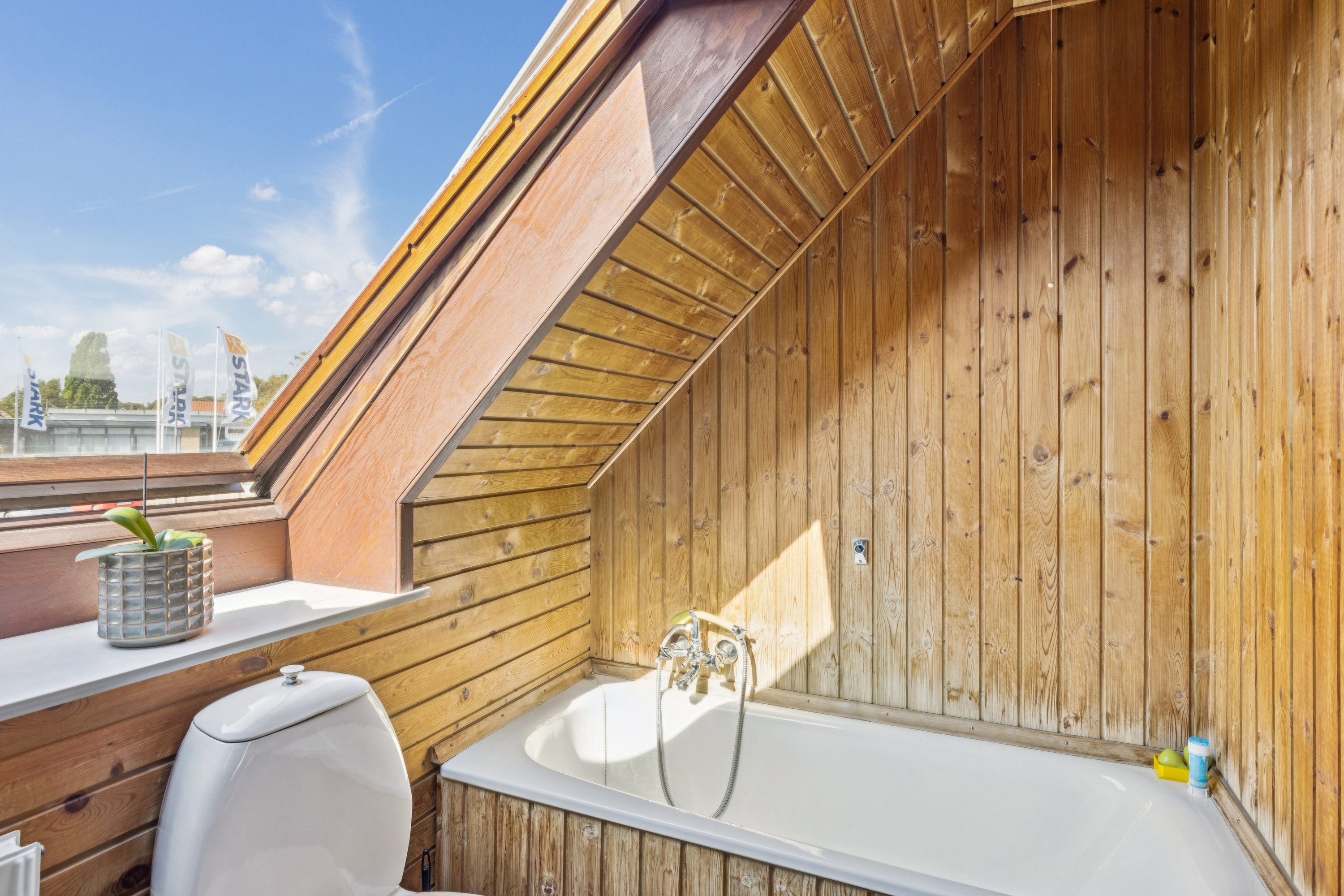 Fremhævet badeværelse billede i fuldskærmstilstand. Billede af Tulipanvej 2, 8500 Grenaa