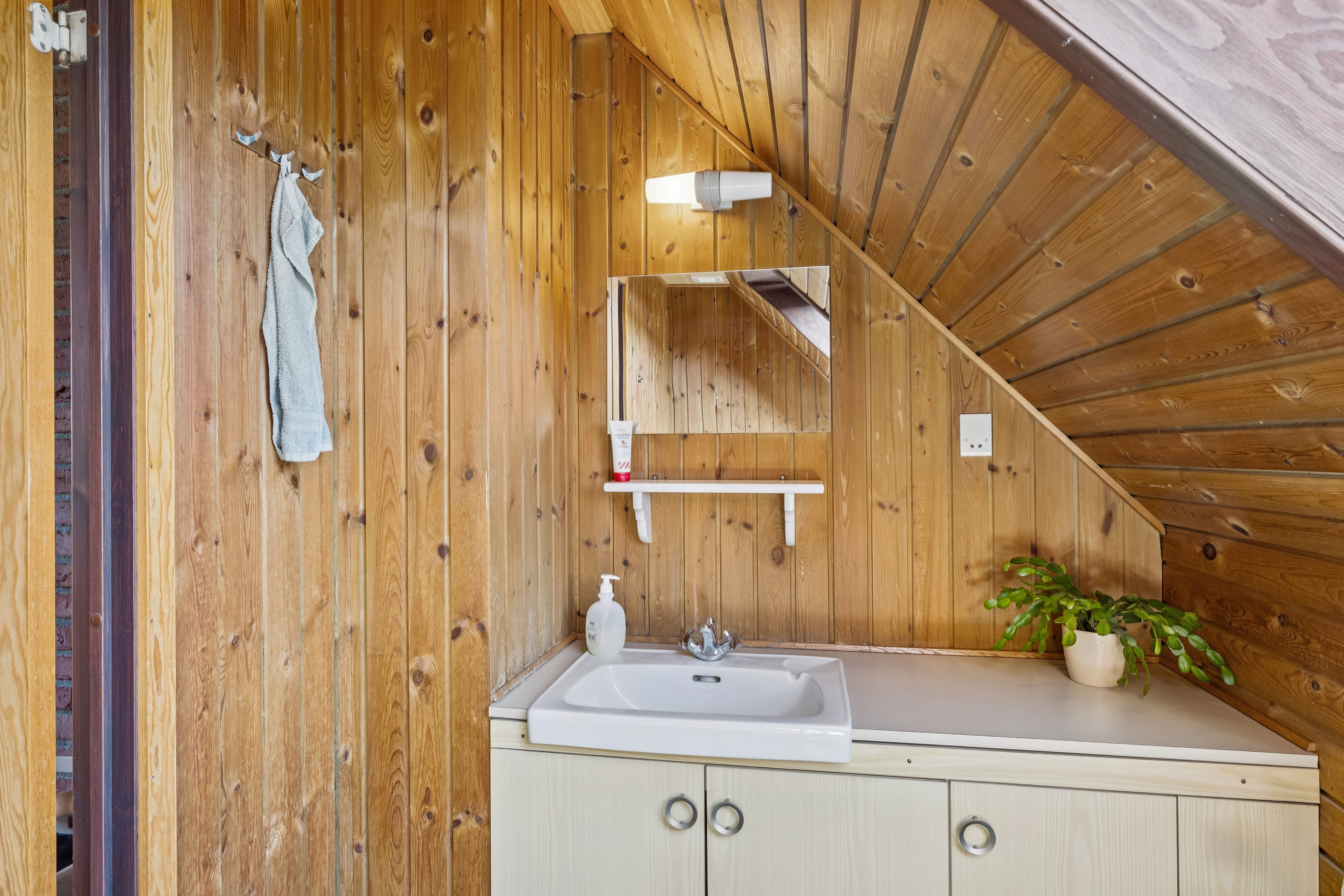 Fremhævet badeværelse billede i fuldskærmstilstand. Billede af Tulipanvej 2, 8500 Grenaa