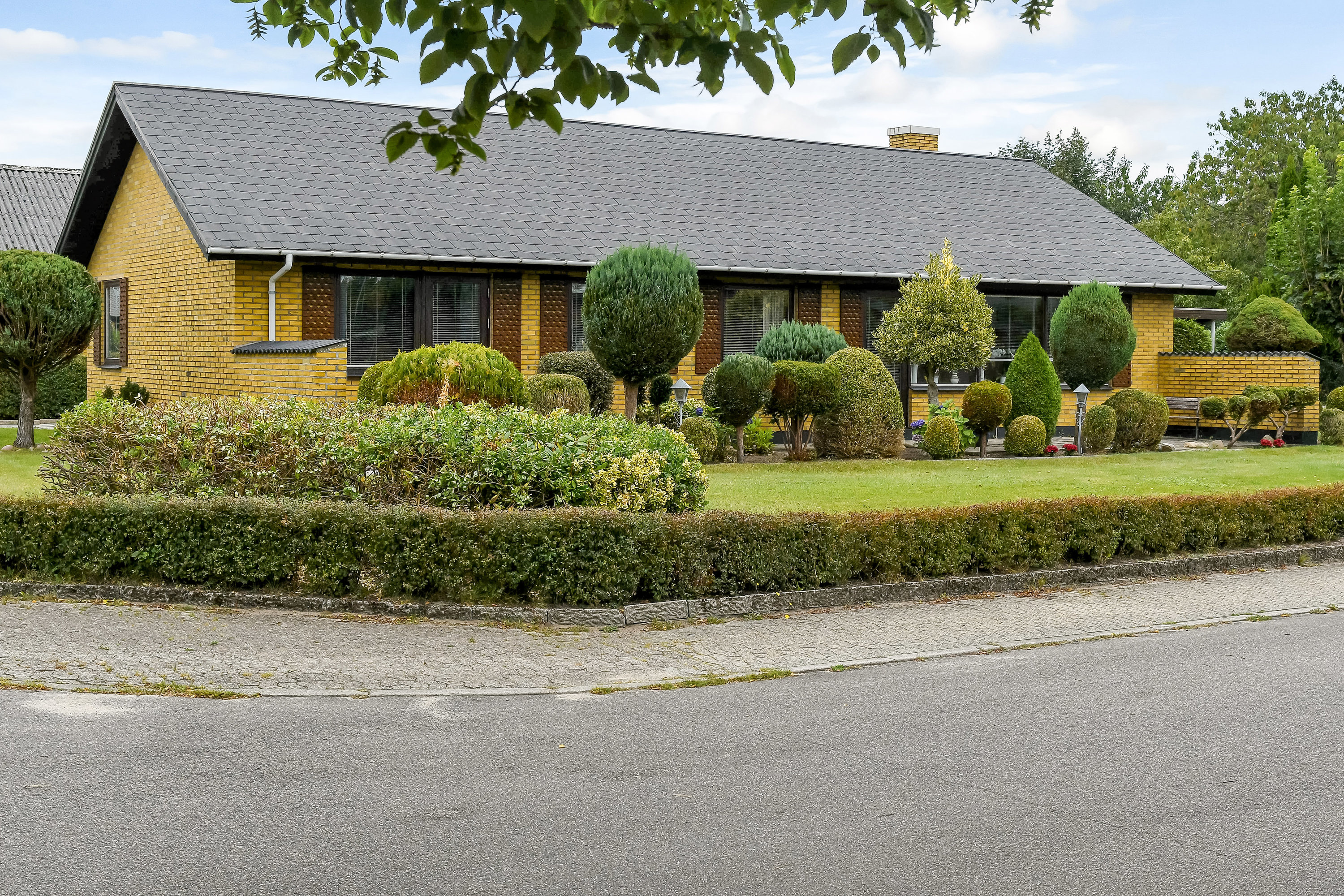 Fremhævet ejendommen billede i fuldskærmstilstand. Billede af Abildvej 12, 7200 Grindsted