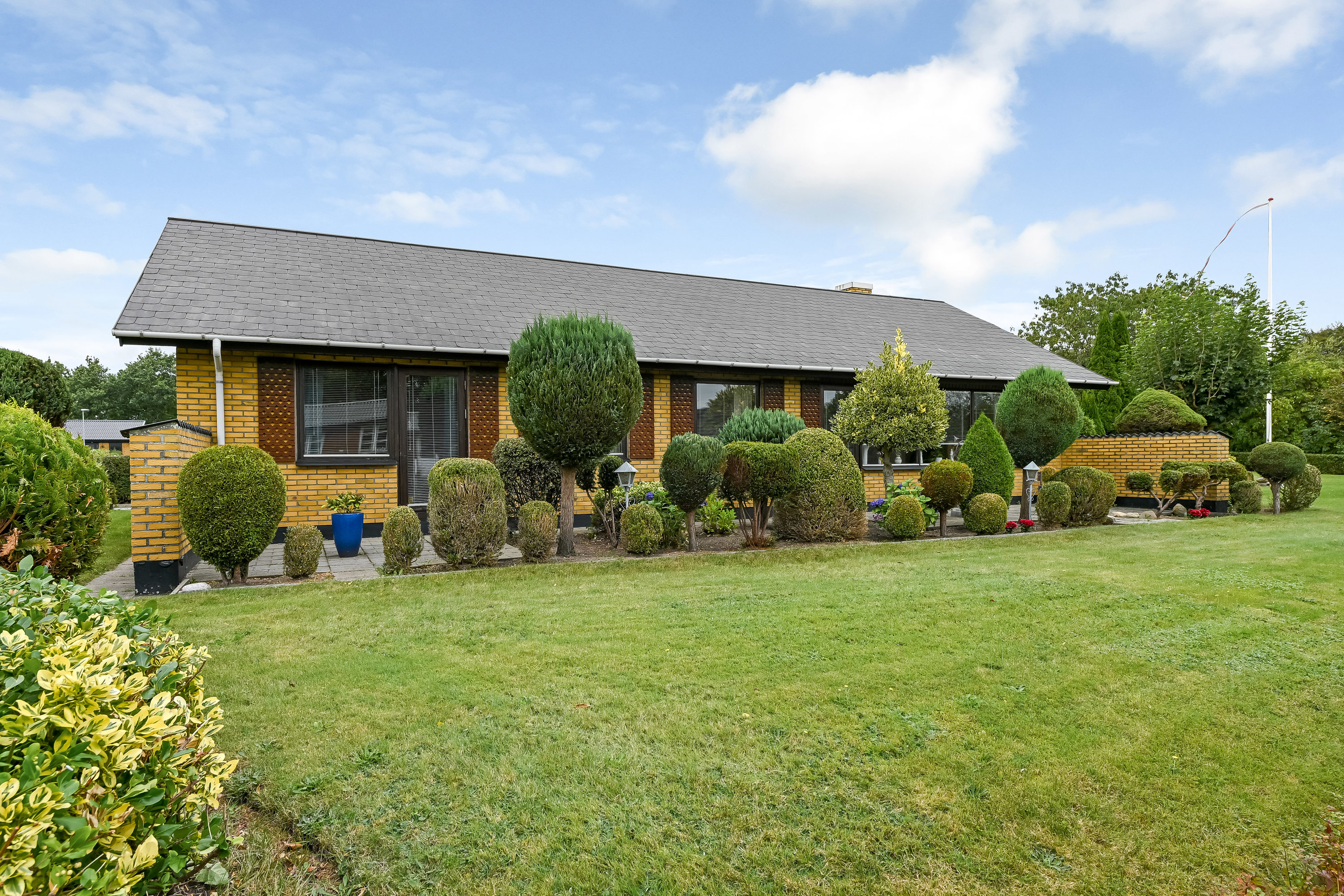 Fremhævet ejendommen billede i fuldskærmstilstand. Billede af Abildvej 12, 7200 Grindsted