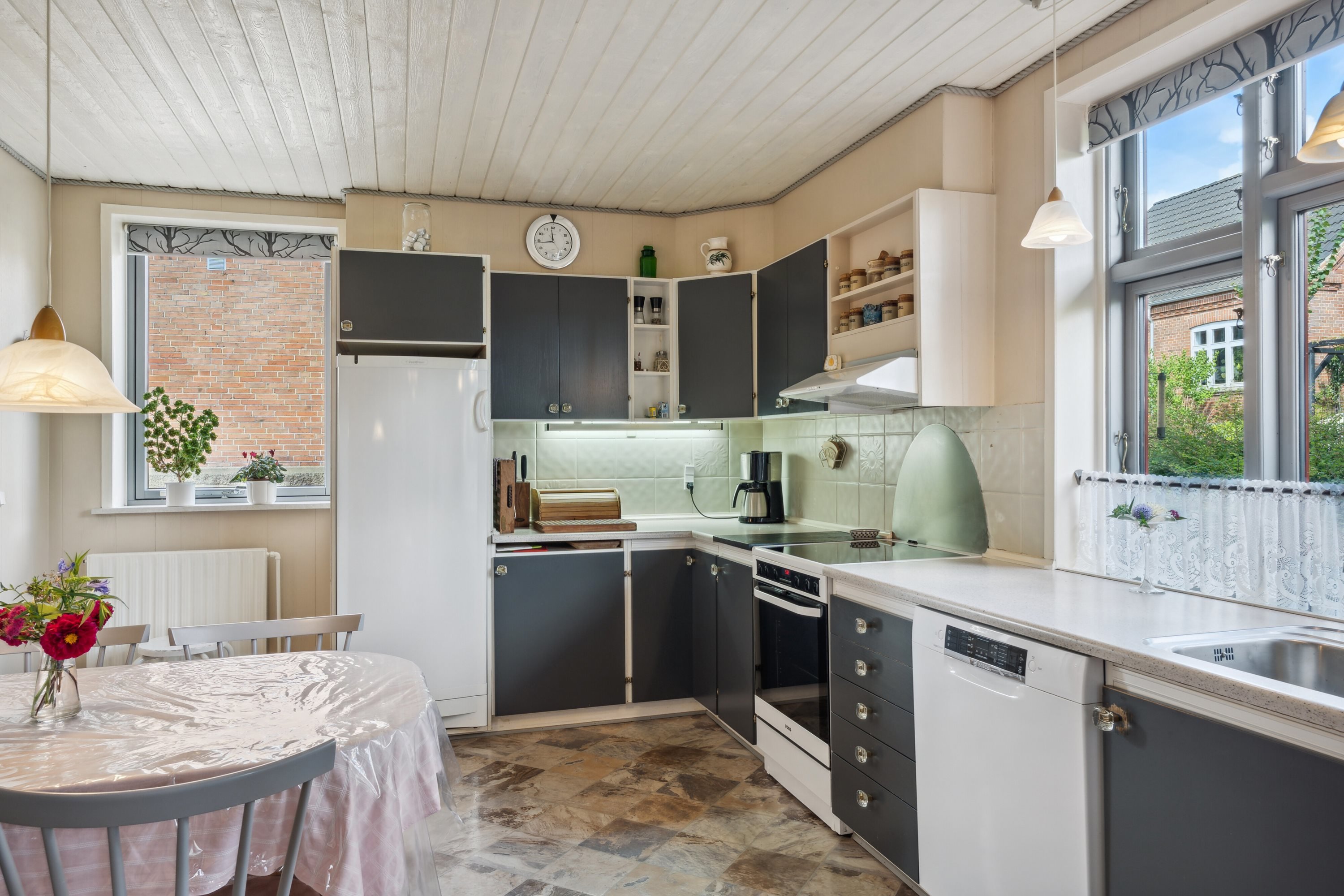 Fremhævet køkken billede i fuldskærmstilstand. Billede af Borgergade 9, 8883 Gjern