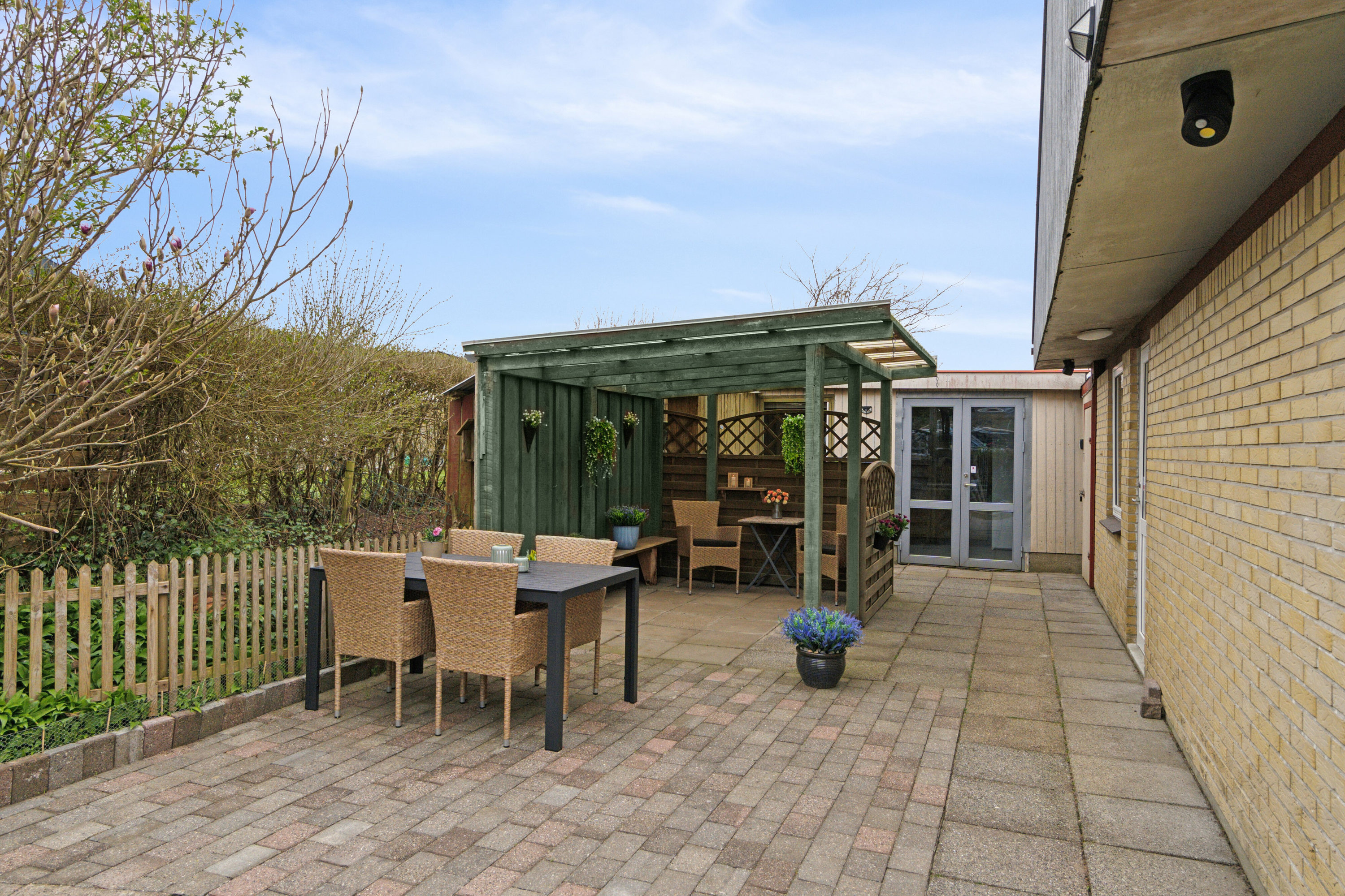 Miniaturebillede 2: set fra vejen. Billede af Lærkevej 8, 7760 Hurup Thy