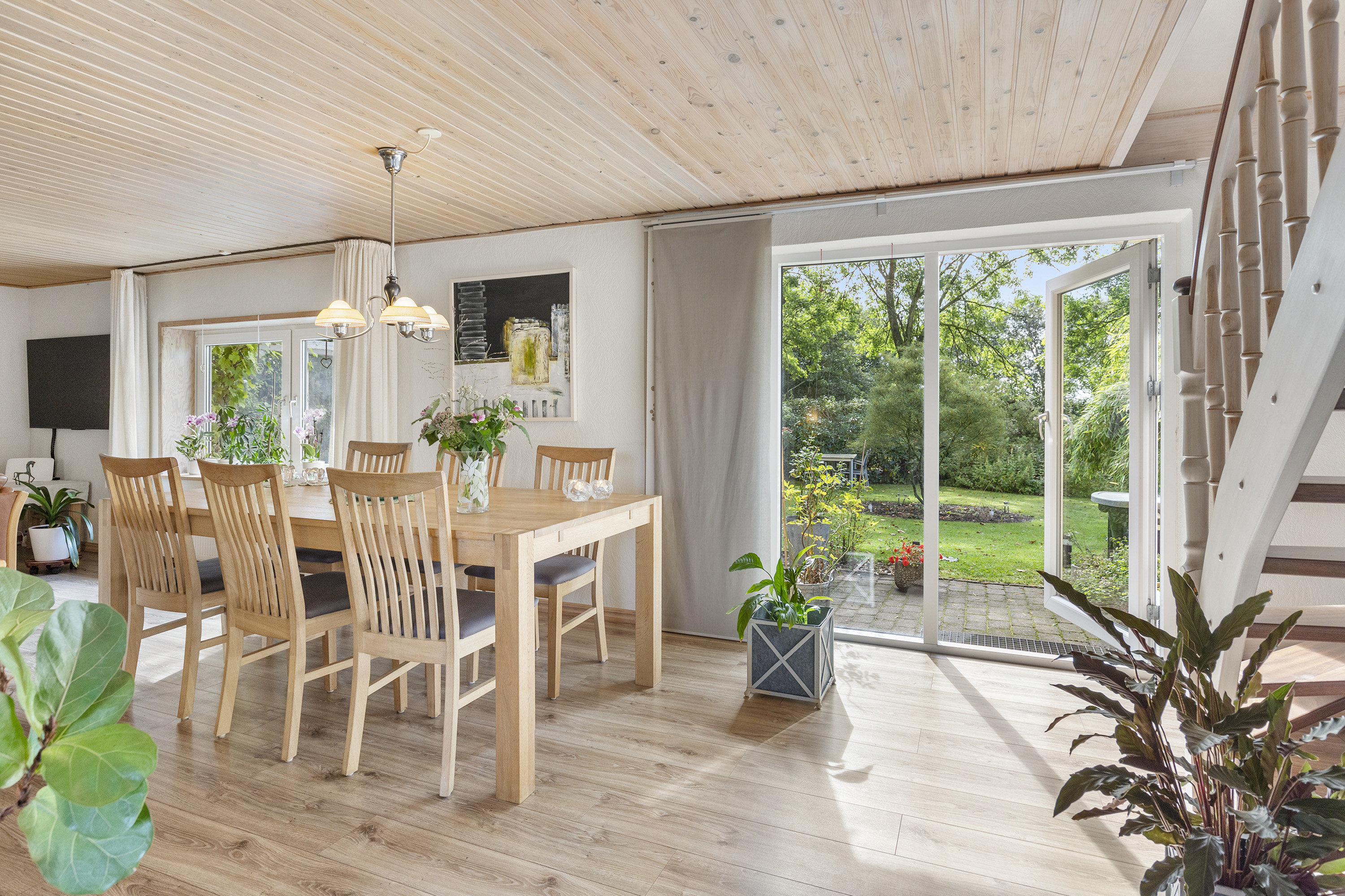 Fremhævet spisestue billede i fuldskærmstilstand. Billede af Hvidbakvej 36, Serritslev, 9700 Brønderslev