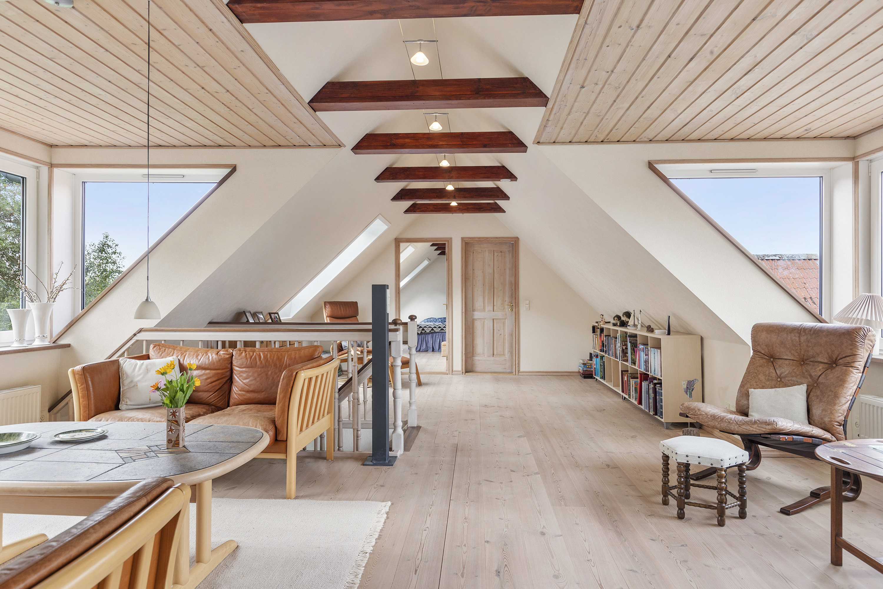 Fremhævet stue billede i fuldskærmstilstand. Billede af Hvidbakvej 36, Serritslev, 9700 Brønderslev