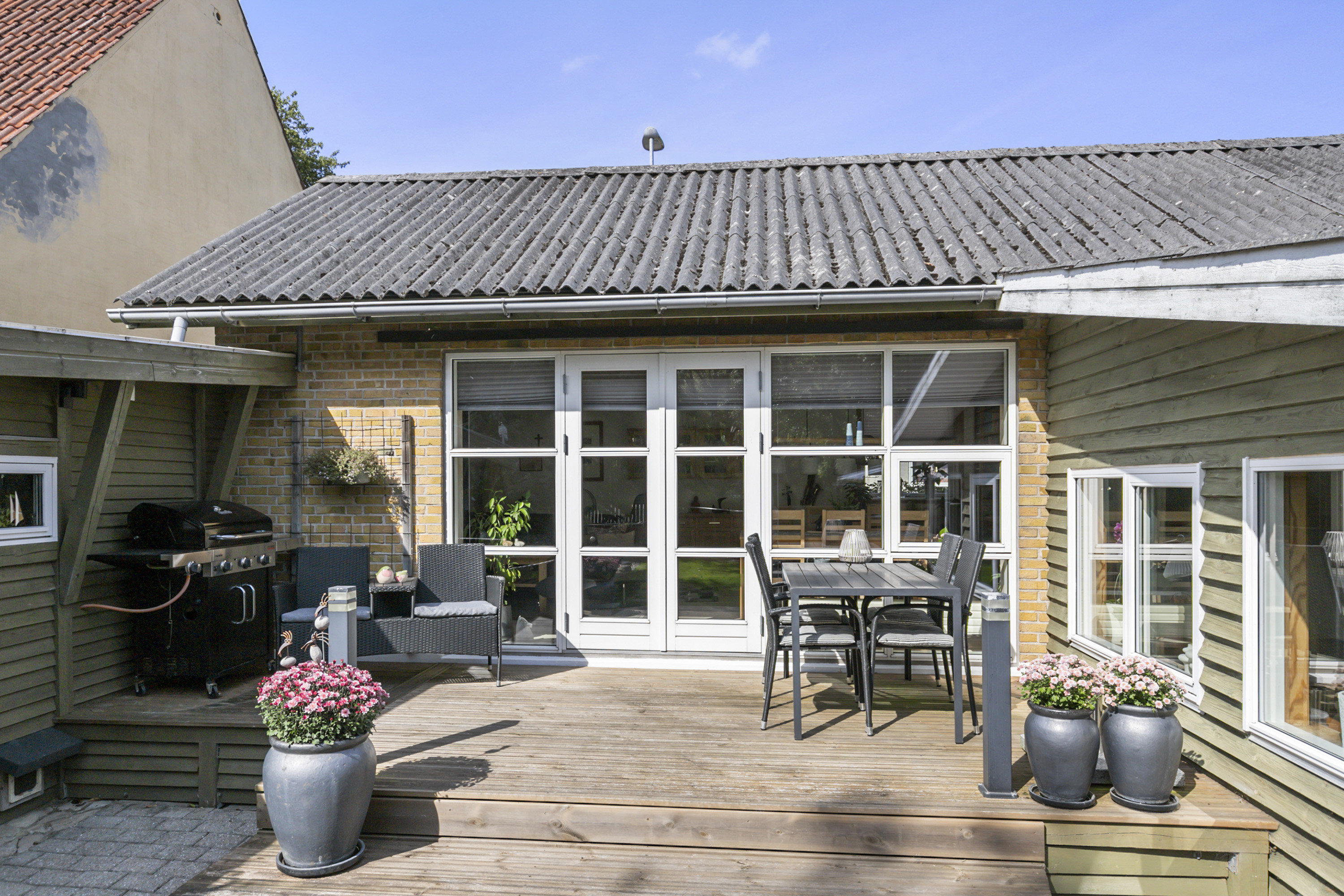 Fremhævet terrasse billede i fuldskærmstilstand. Billede af F.S.Brønsteds Vej 12, 9760 Vrå