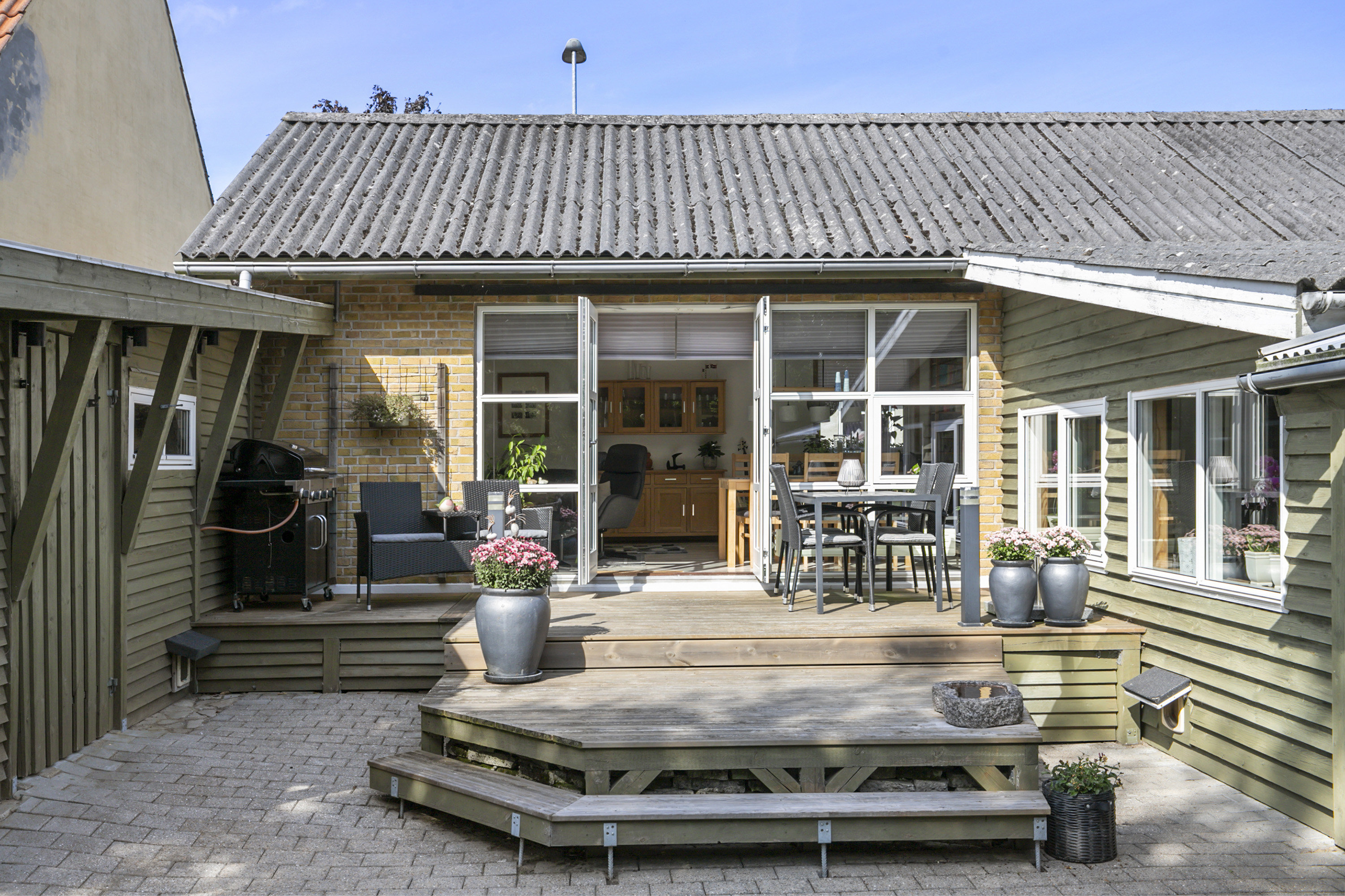 Fremhævet terrasse billede i fuldskærmstilstand. Billede af F.S.Brønsteds Vej 12, 9760 Vrå