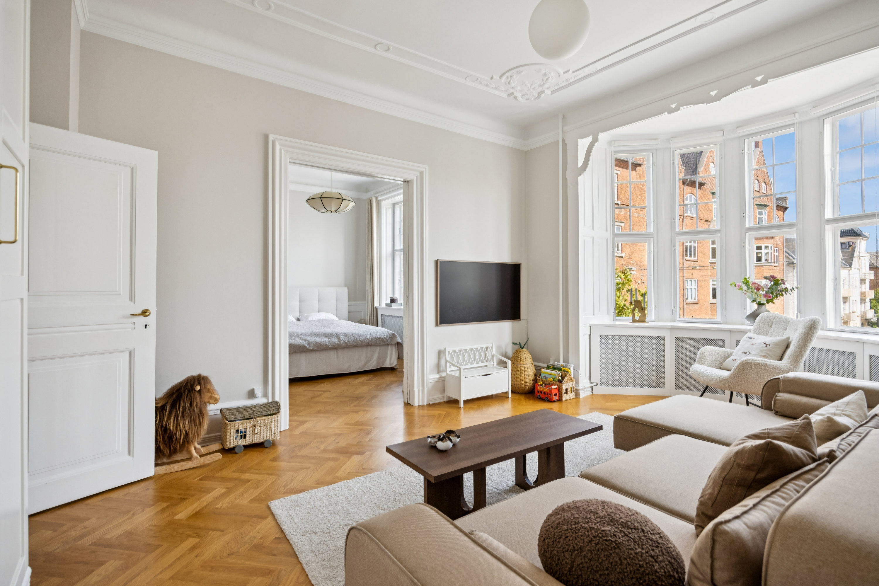 Fremhævet stue billede i fuldskærmstilstand. Billede af H.C. Ørsteds Vej 23, 2. tv., 1879 Frederiksberg C