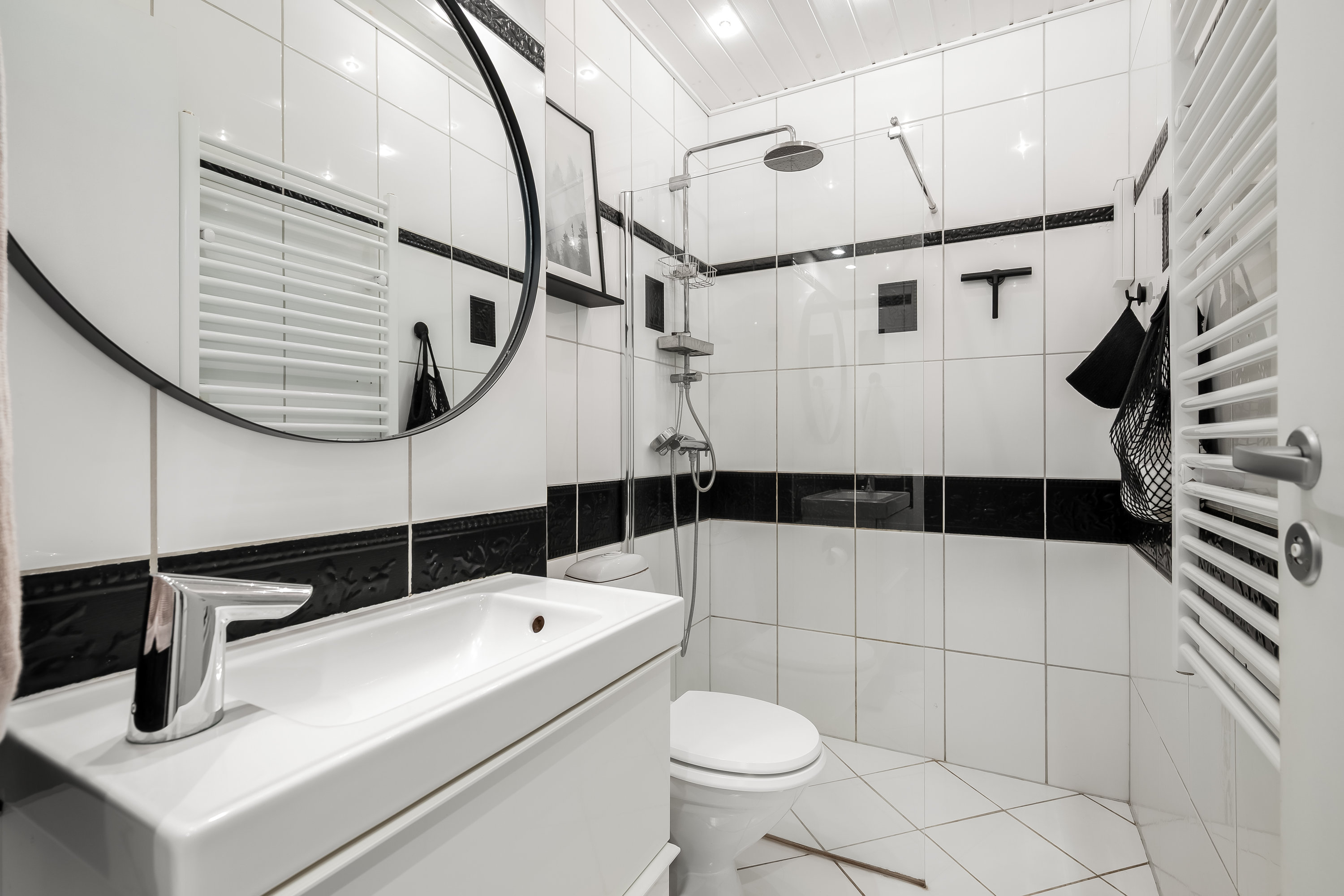 Fremhævet badeværelse billede i fuldskærmstilstand. Billede af Strandvejen 61C, 1. 207., Fanø Bad, 6720 Fanø