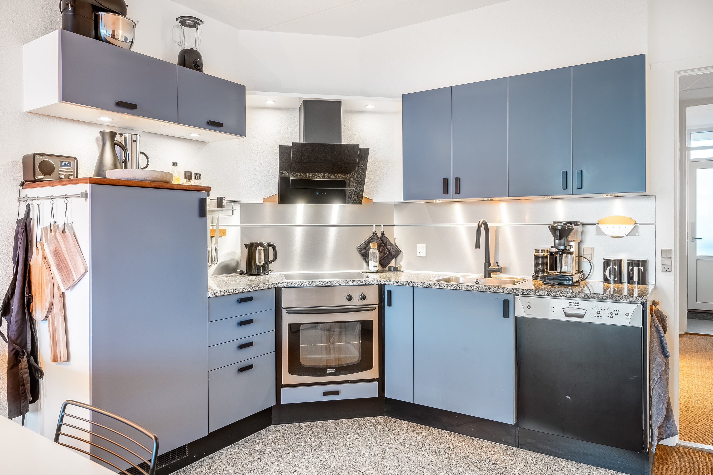 Fremhævet køkken billede i fuldskærmstilstand. Billede af Strandvejen 61C, 1. 207., Fanø Bad, 6720 Fanø