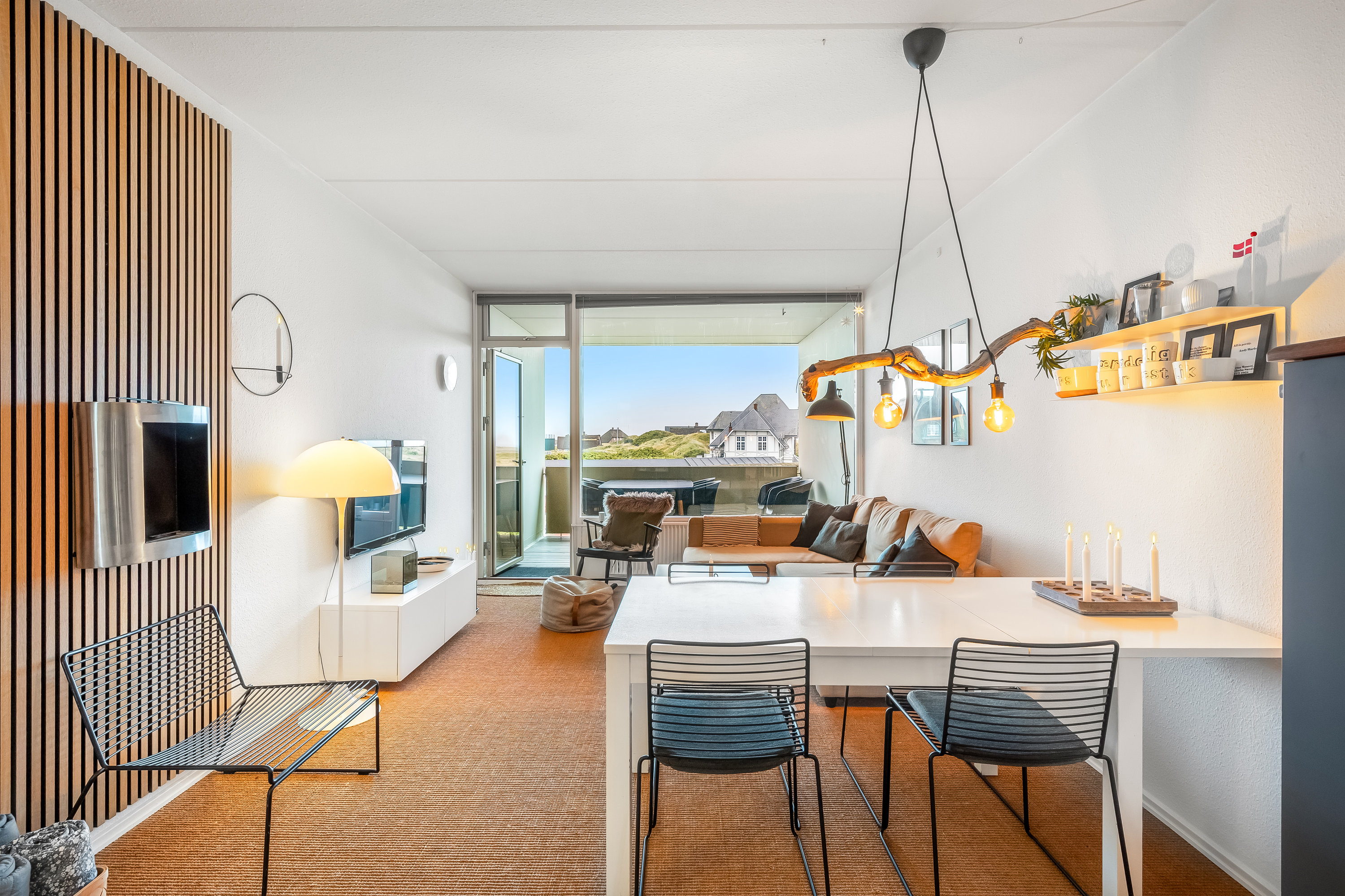 Fremhævet stue billede i fuldskærmstilstand. Billede af Strandvejen 61C, 1. 207., Fanø Bad, 6720 Fanø