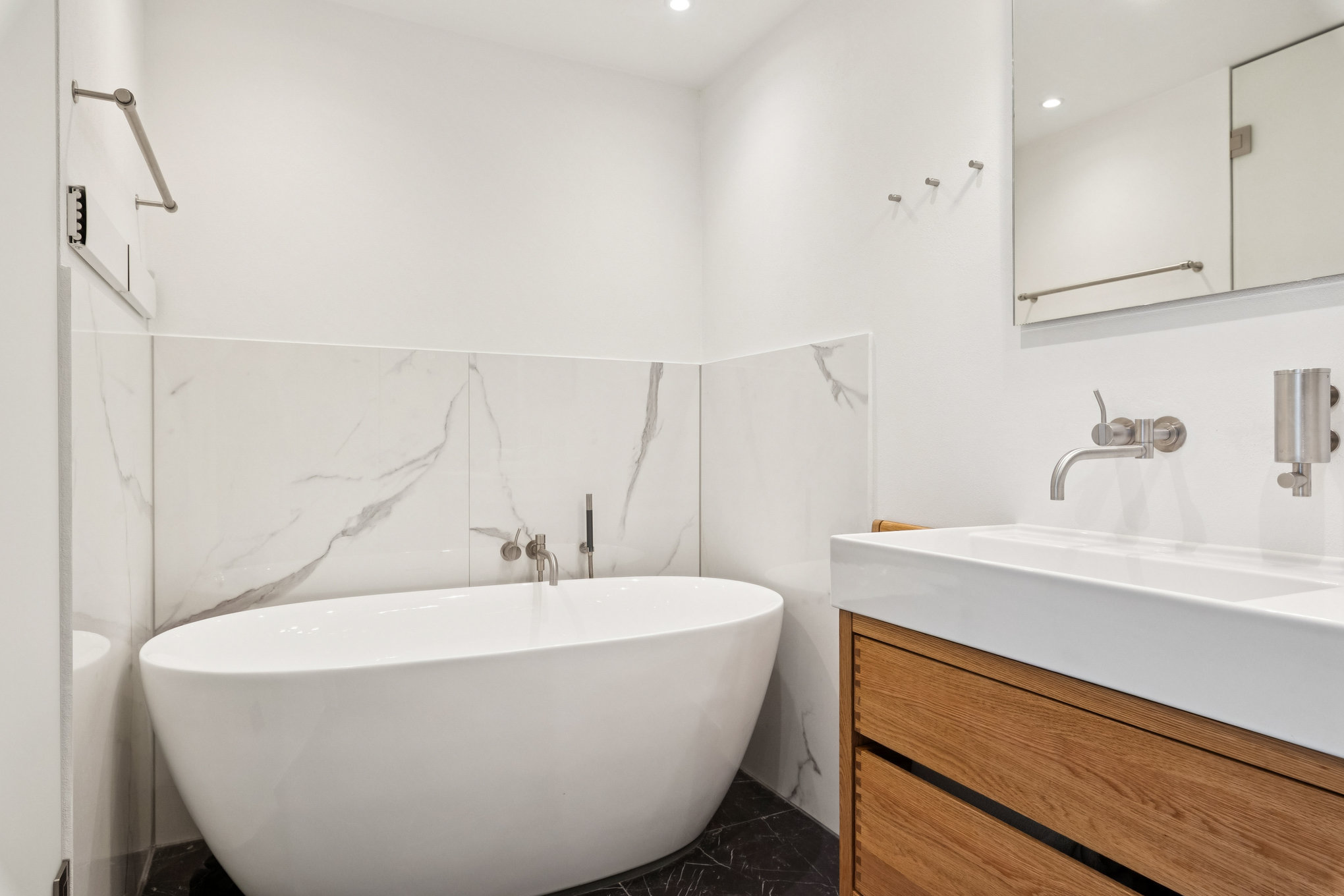 Fremhævet badeværelse billede i fuldskærmstilstand. Billede af Østervold 15, 3. th., 8900 Randers C