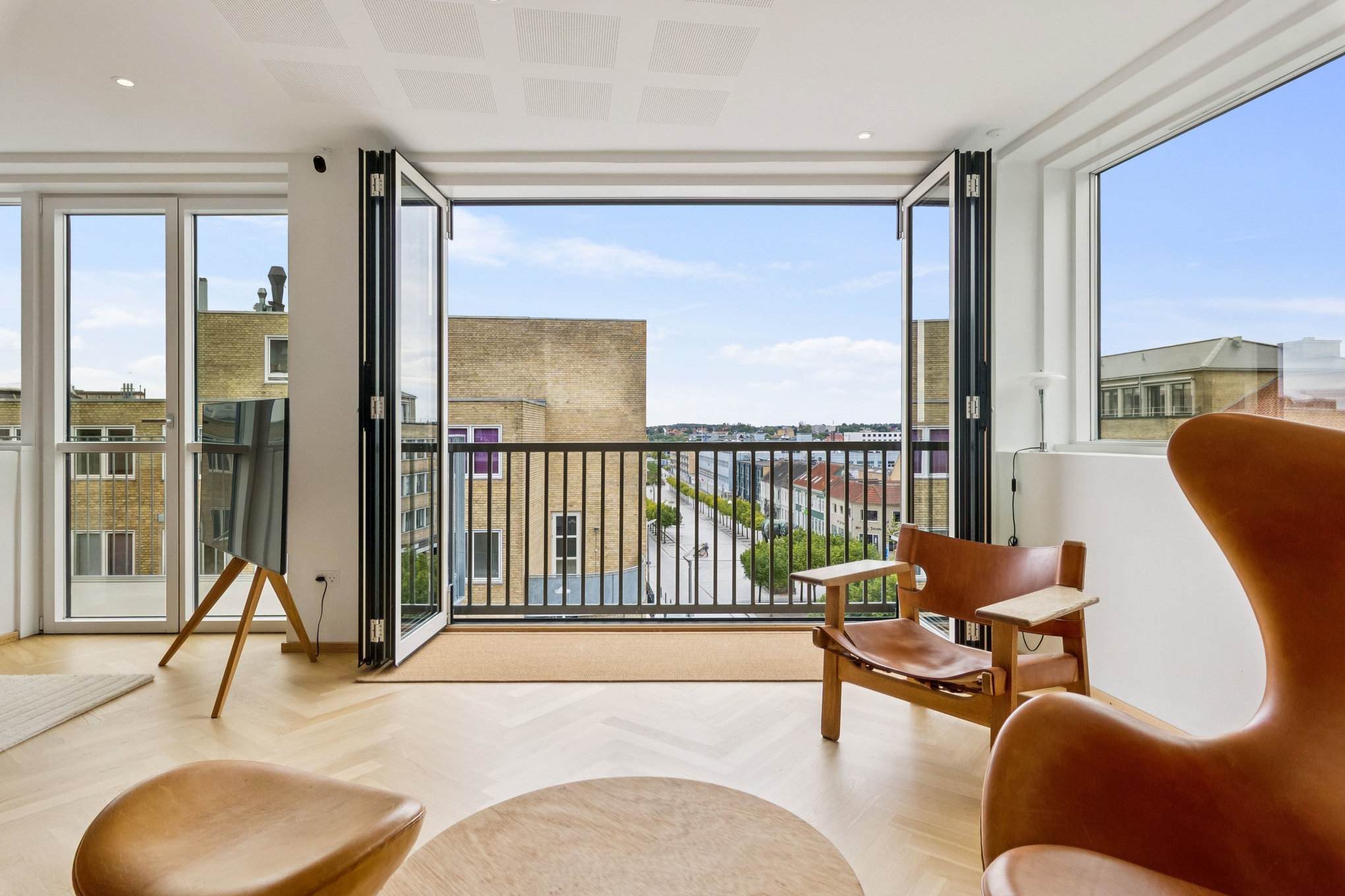 Fremhævet stue billede i fuldskærmstilstand. Billede af Østervold 15, 3. th., 8900 Randers C