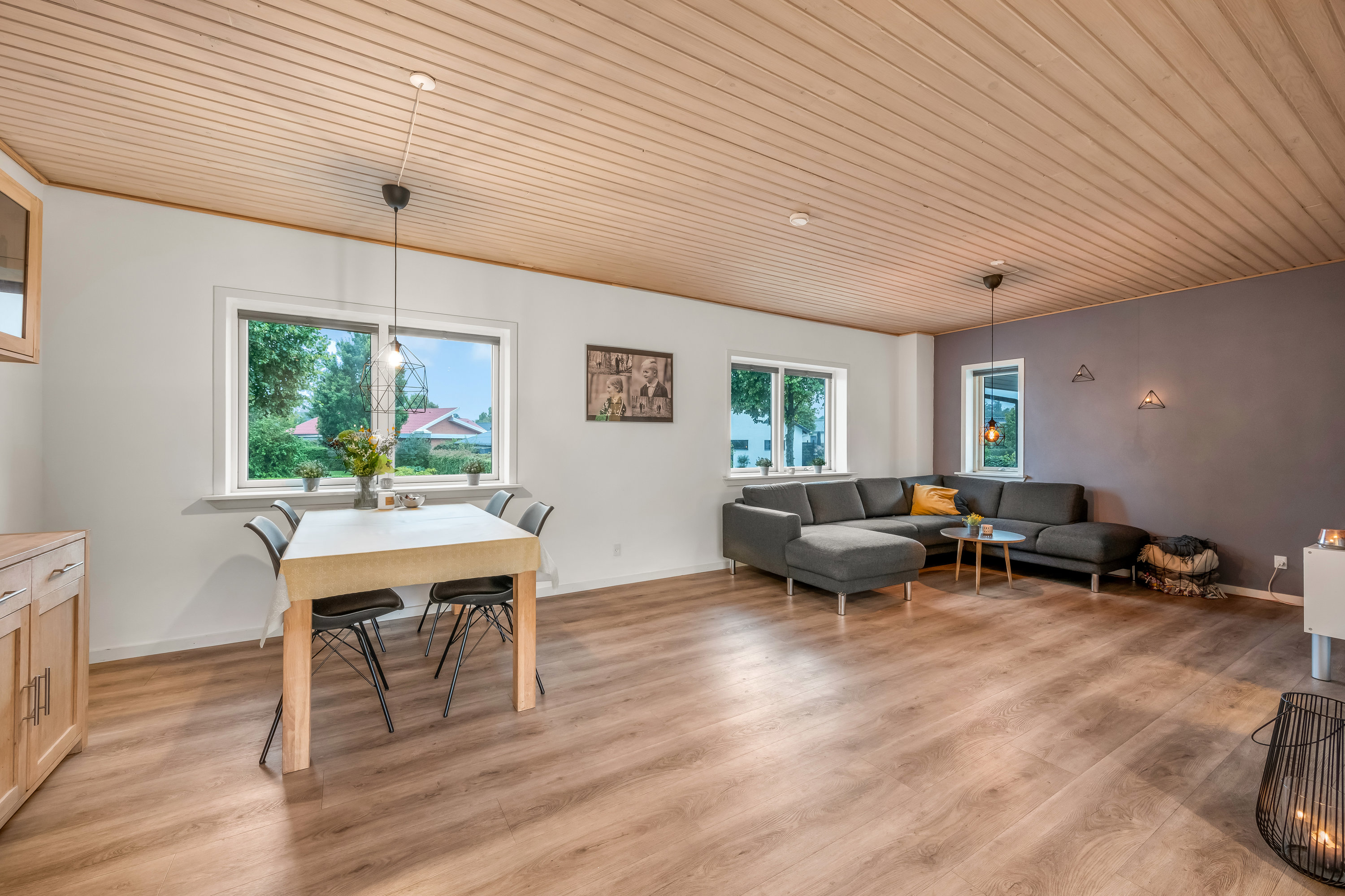 Fremhævet stue billede i fuldskærmstilstand. Billede af Birkalle 13, 6900 Skjern