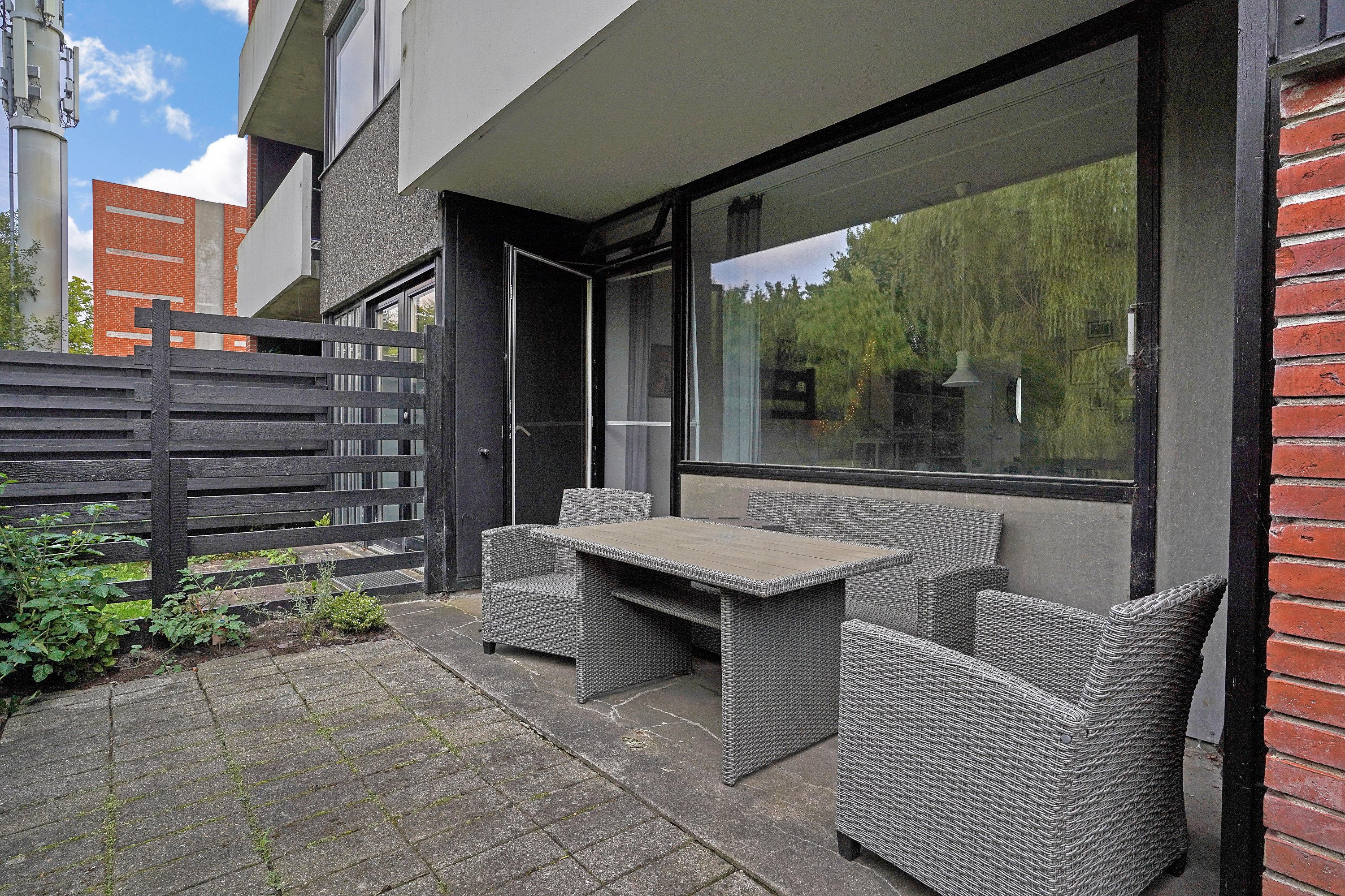 Fremhævet terrasse billede i fuldskærmstilstand. Billede af Teglgårdsvej 607, st.. tv., 3050 Humlebæk