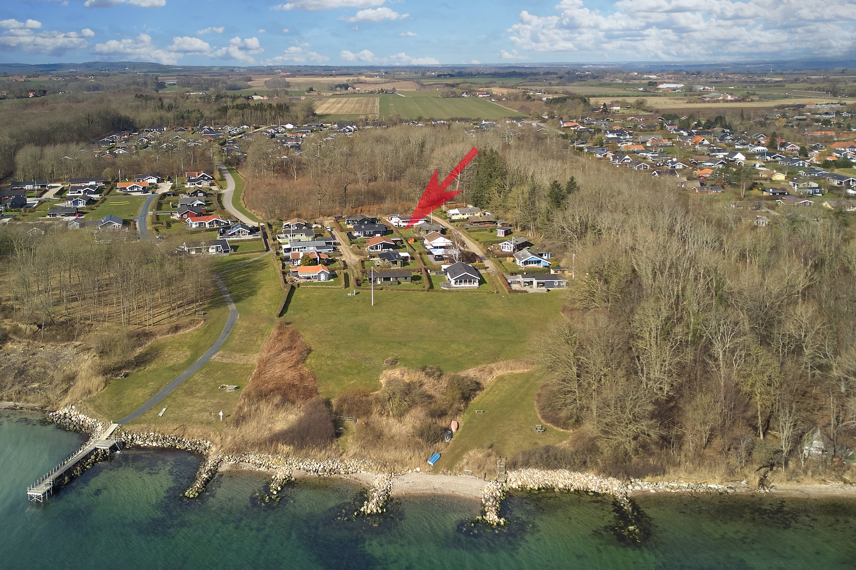 Fremhævet luftfoto billede i fuldskærmstilstand. Billede af Nørgårds Strand 35, Sønderby, 7130 Juelsminde