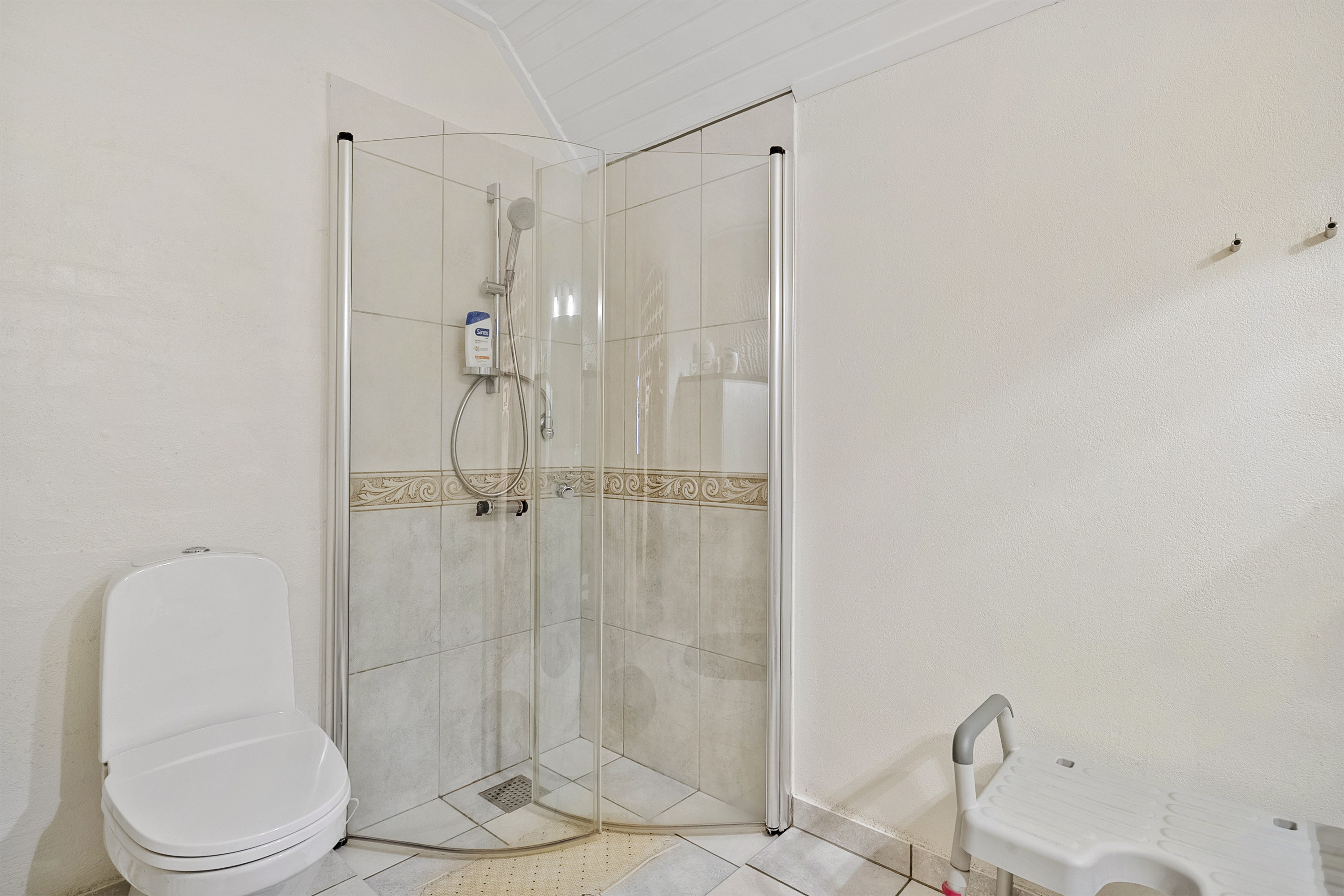 Fremhævet badeværelse billede i fuldskærmstilstand. Billede af Nørrevold 11C, 1. tv., 6800 Varde