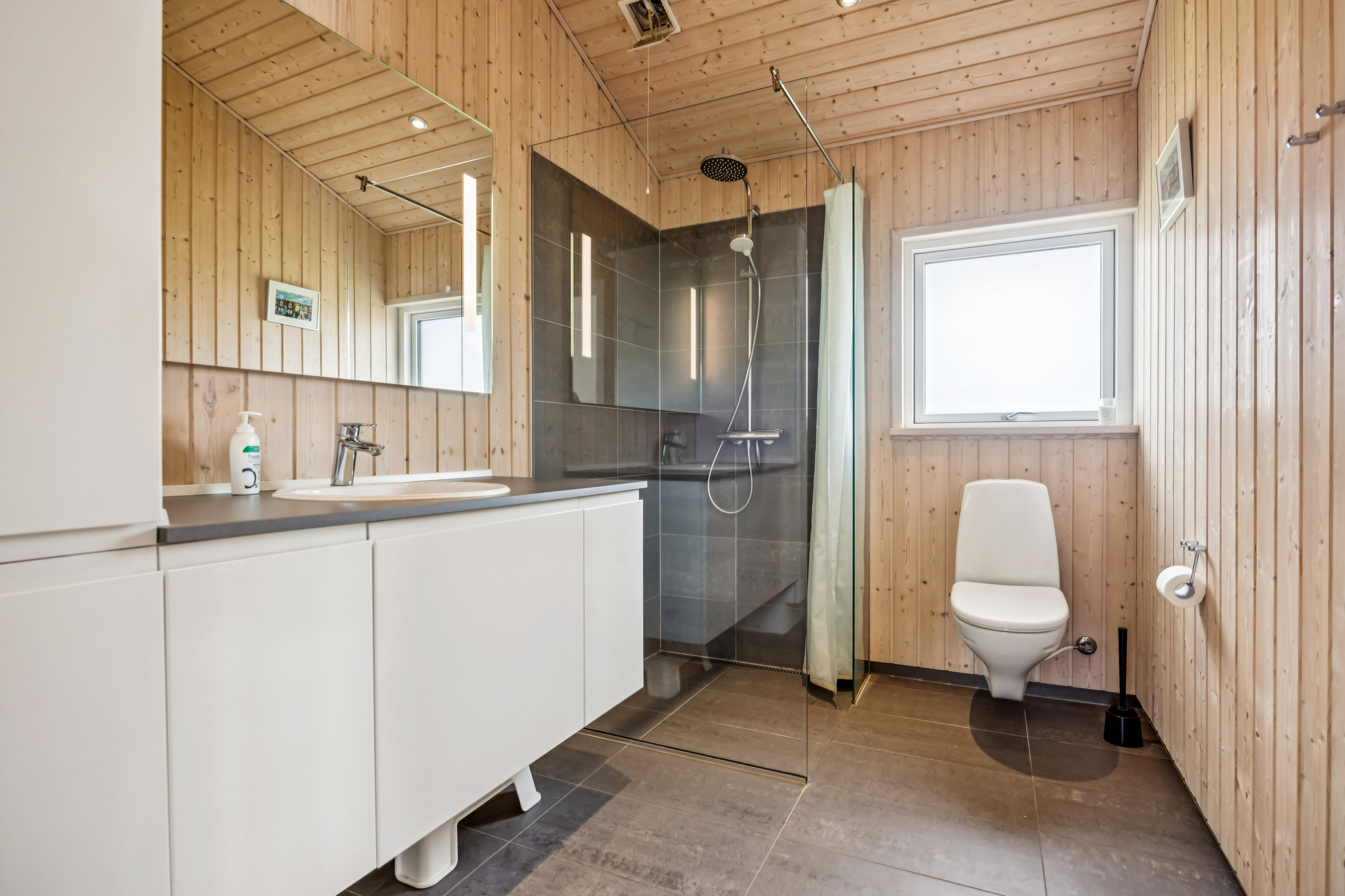 Fremhævet køkken billede i fuldskærmstilstand. Billede af Ribergaardsvej 7, 9492 Blokhus