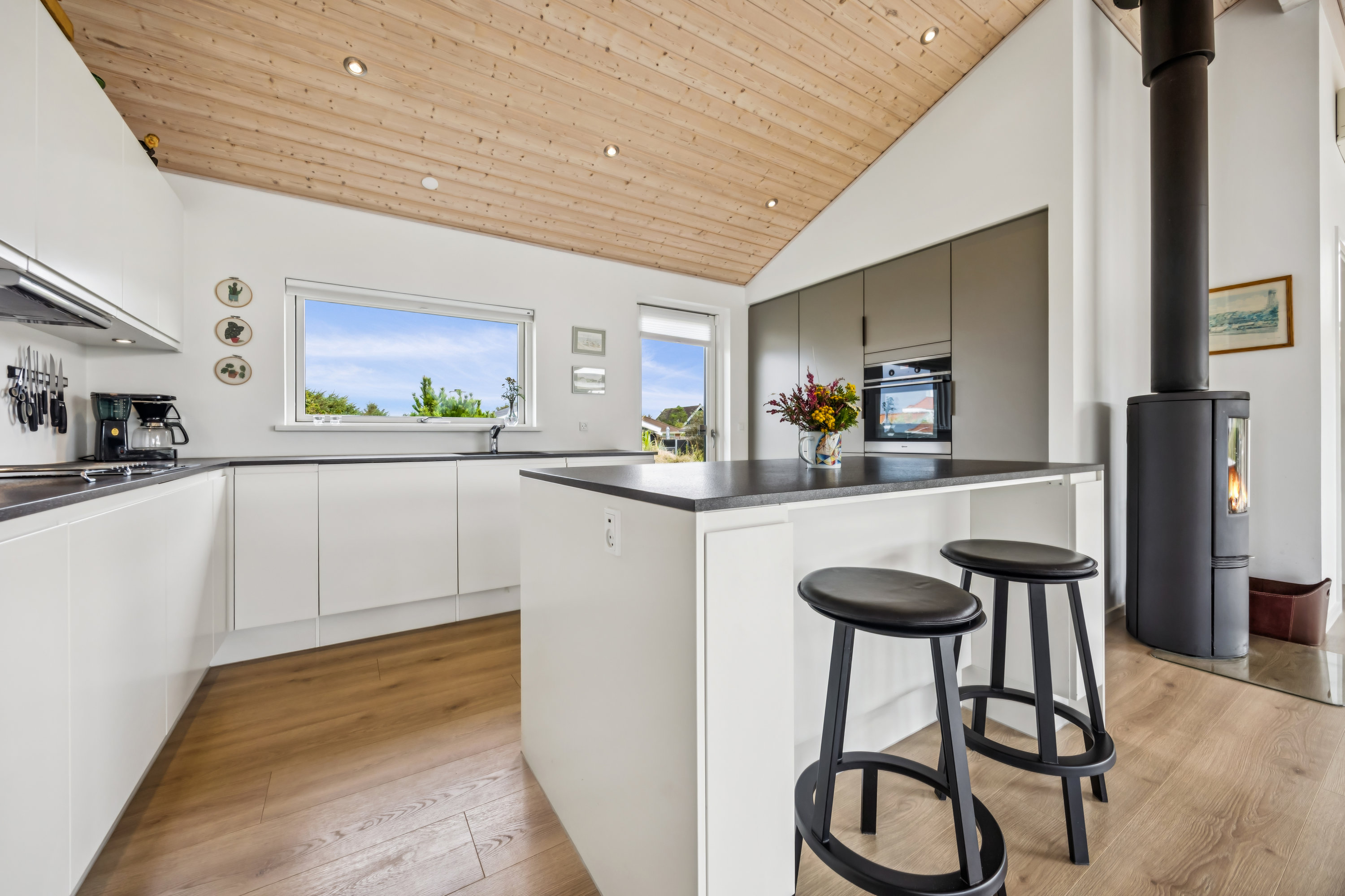 Fremhævet køkken billede i fuldskærmstilstand. Billede af Ribergaardsvej 7, 9492 Blokhus