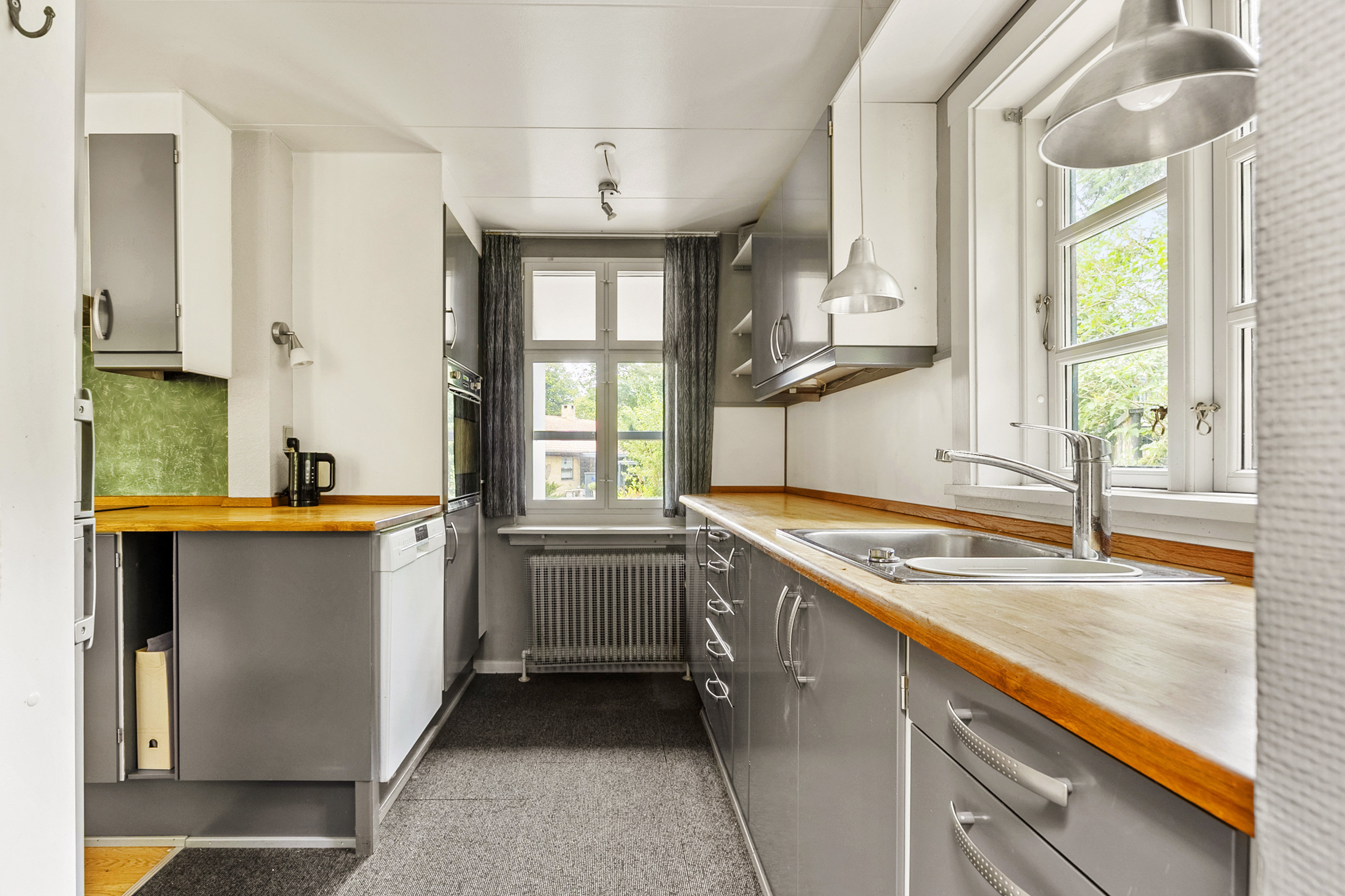 Fremhævet køkken billede i fuldskærmstilstand. Billede af Højholt 1, 6200 Aabenraa