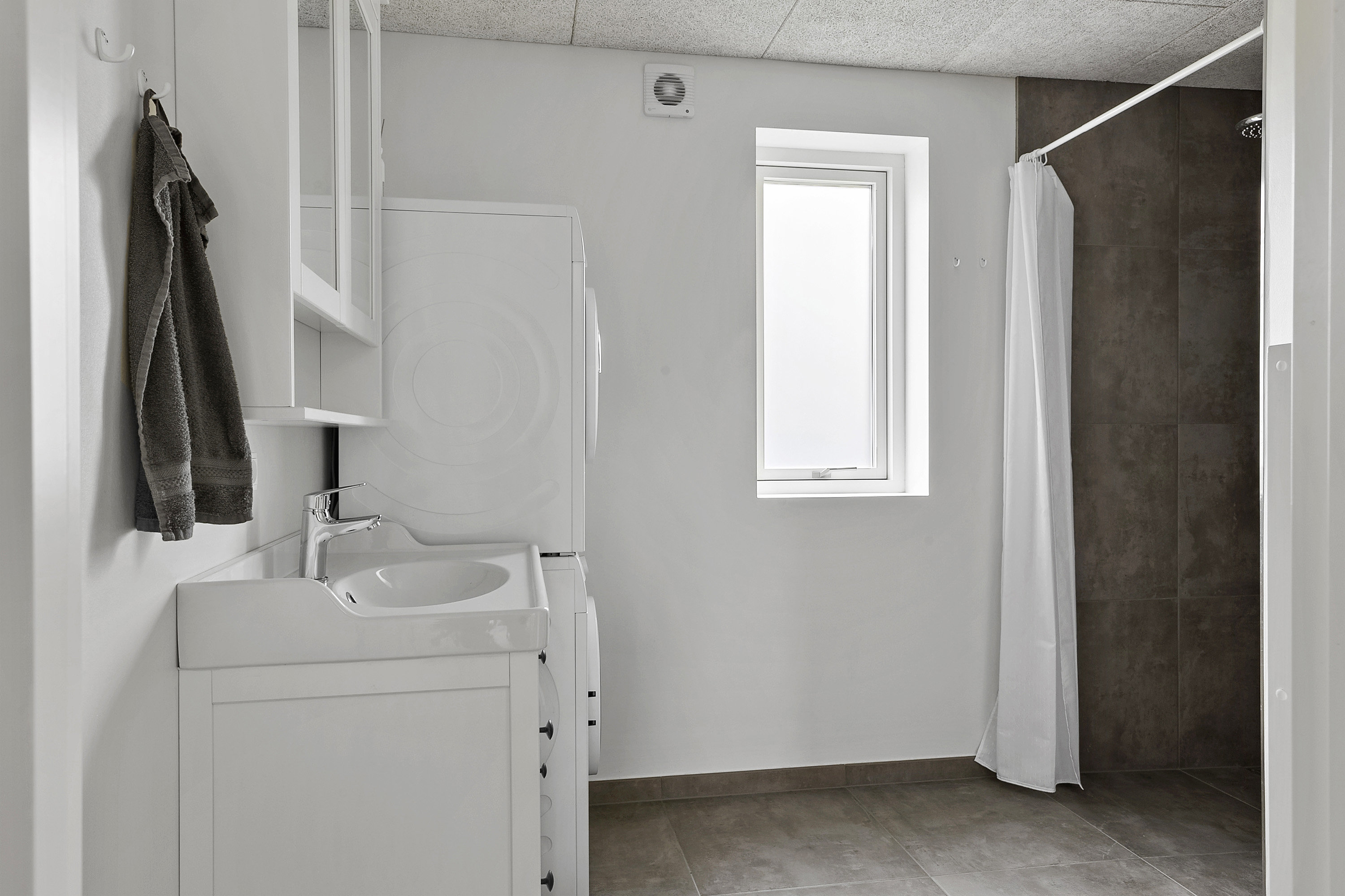 Fremhævet badeværelse billede i fuldskærmstilstand. Billede af Løjt Bellevue 8, Løjt Nørresk, 6200 Aabenraa