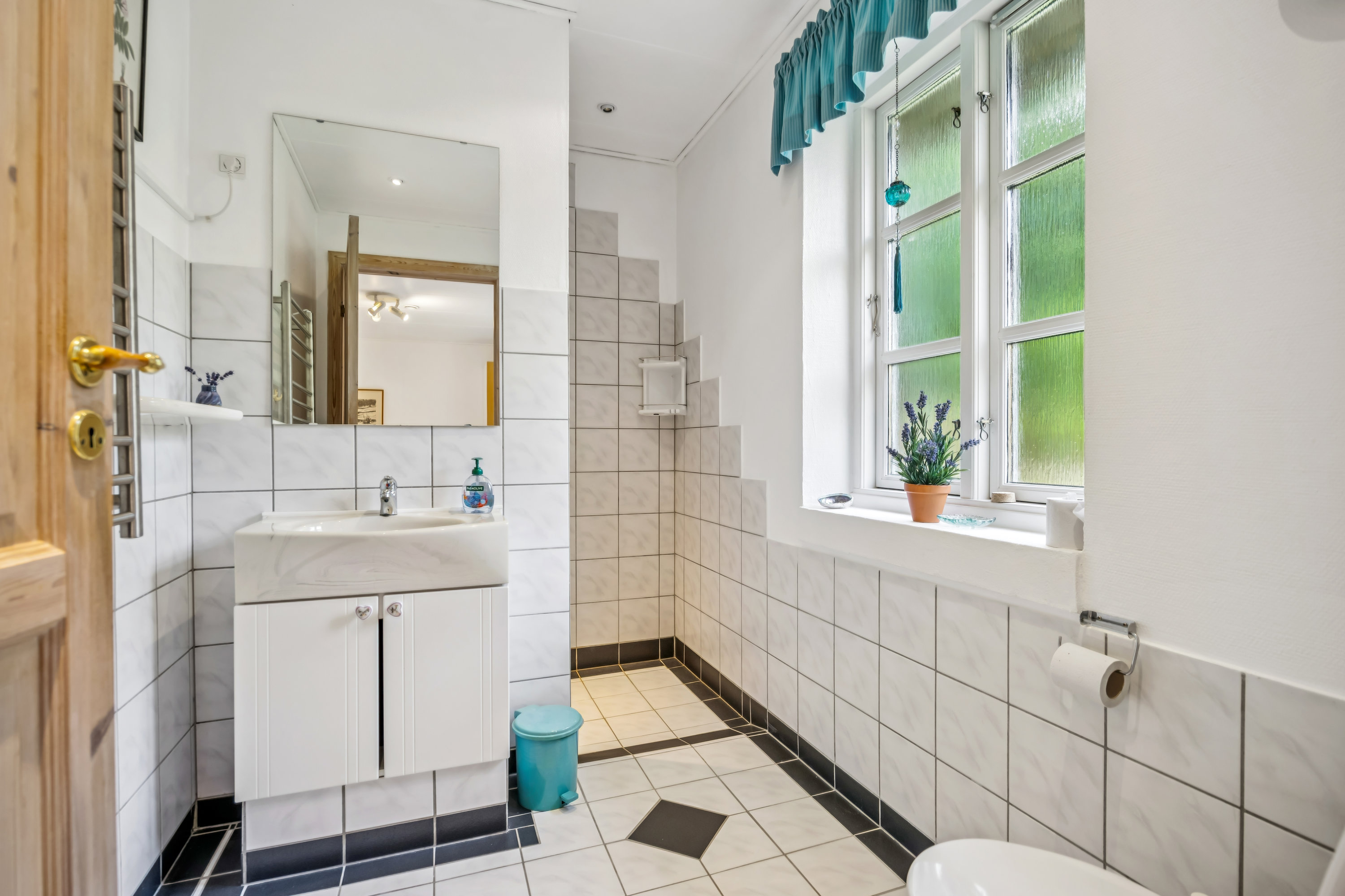 Fremhævet badeværelse billede i fuldskærmstilstand. Billede af Ejstrupvej 11, Tranum, 9460 Brovst