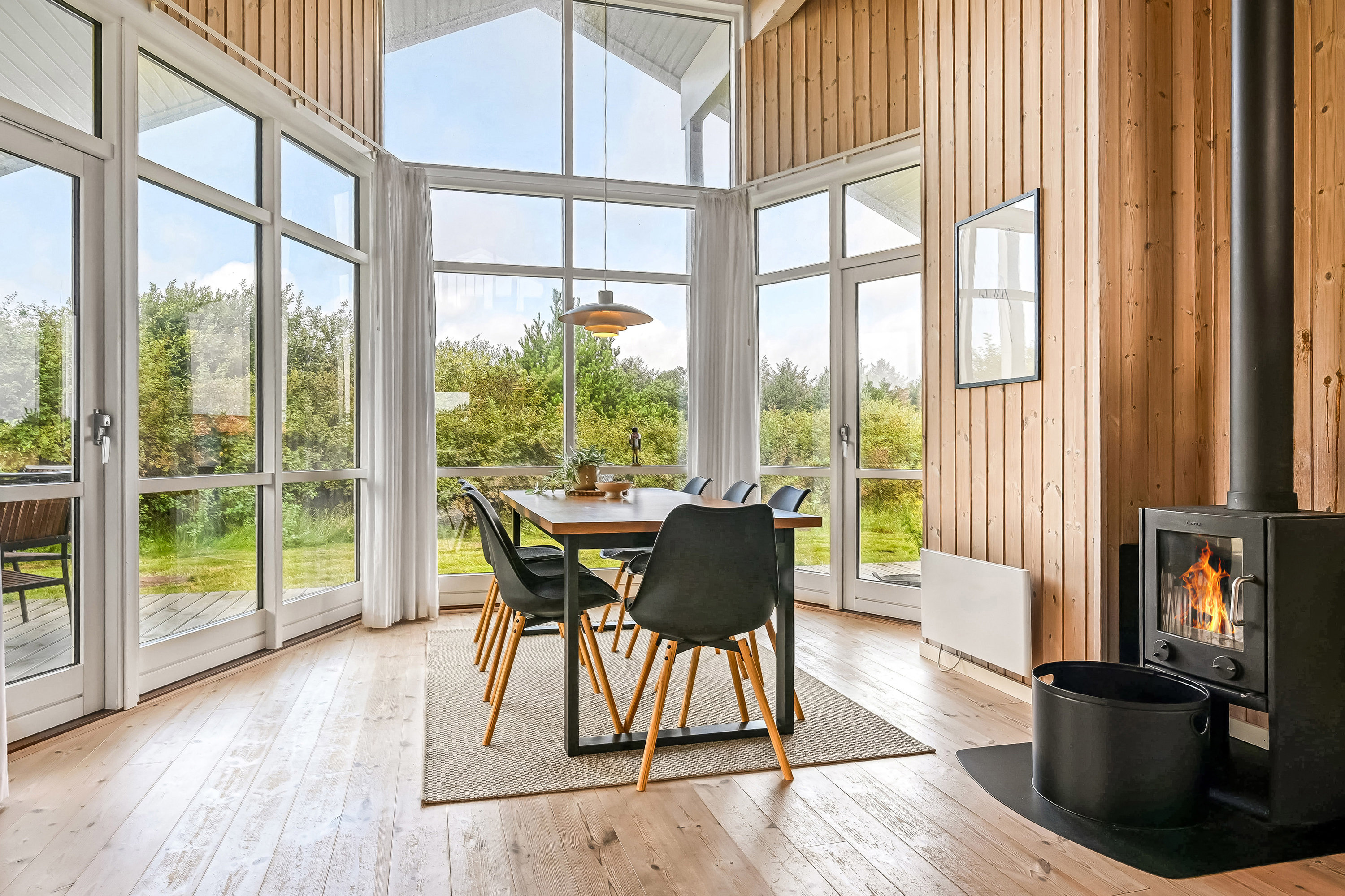 Fremhævet stue billede i fuldskærmstilstand. Billede af Fjand Strand 29, 6990 Ulfborg