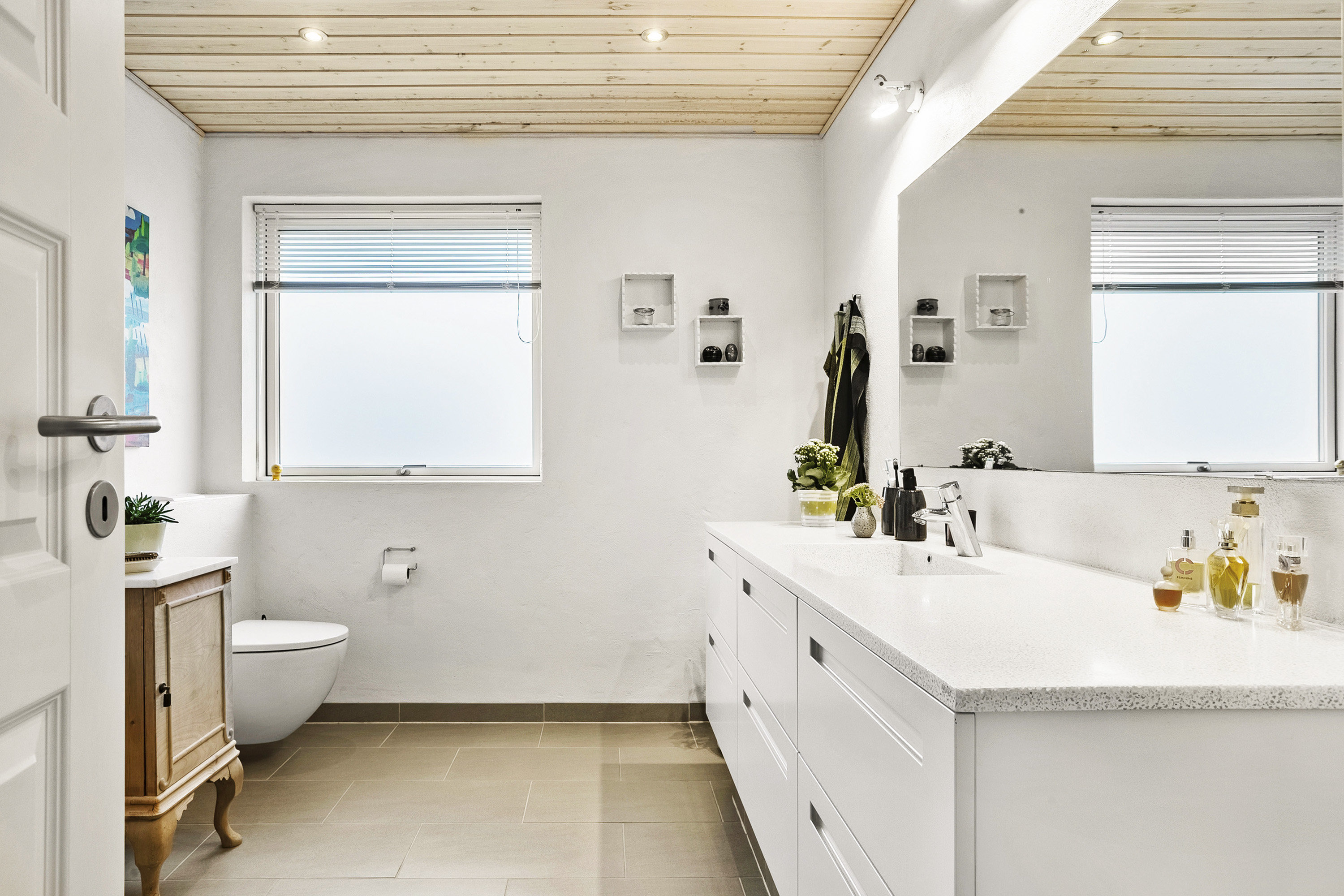 Fremhævet badeværelse billede i fuldskærmstilstand. Billede af Kornmarken 13, Foldingbro, 6650 Brørup