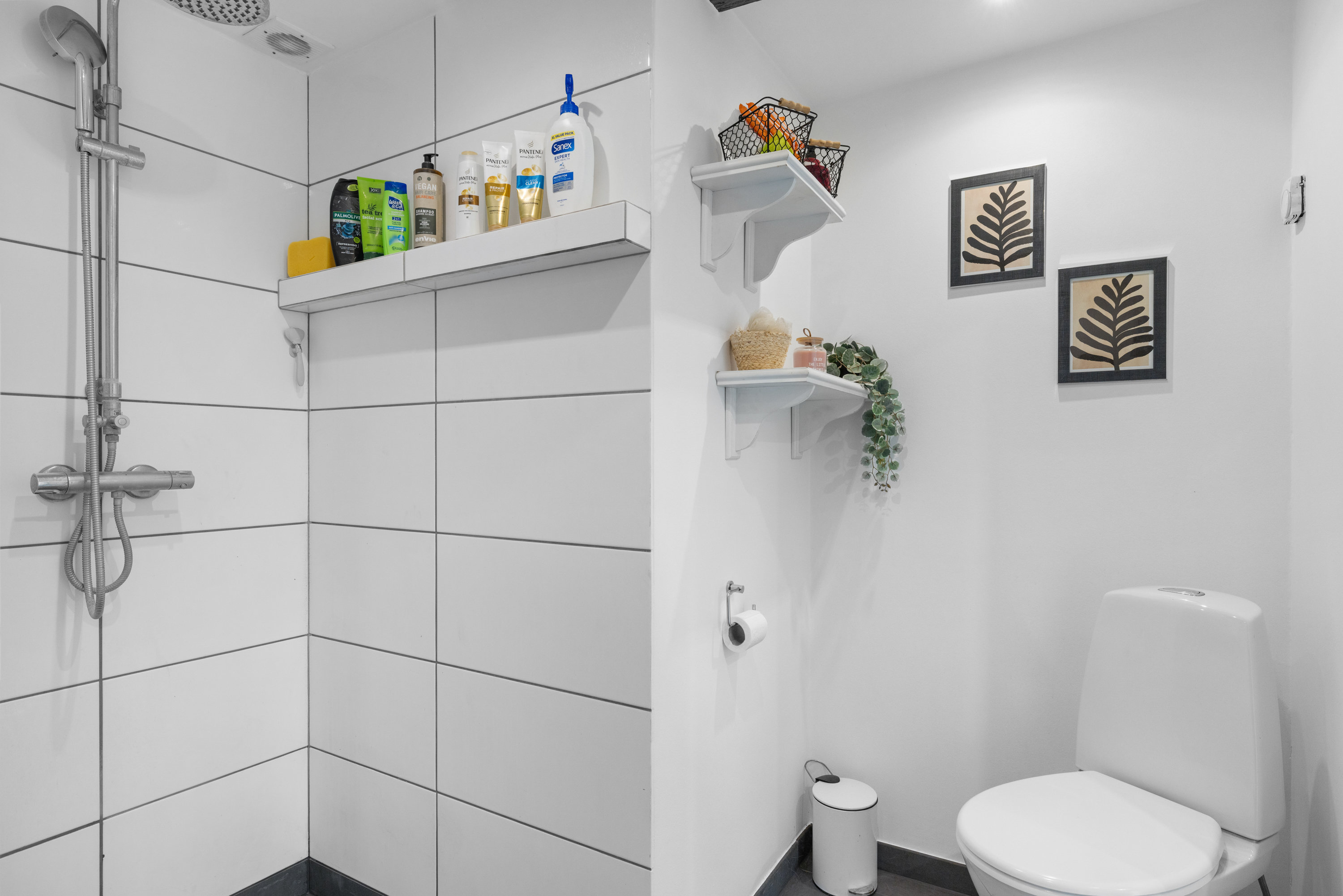 Fremhævet toilet billede i fuldskærmstilstand. Billede af Ramsevej 11, Bøjden, 5600 Faaborg