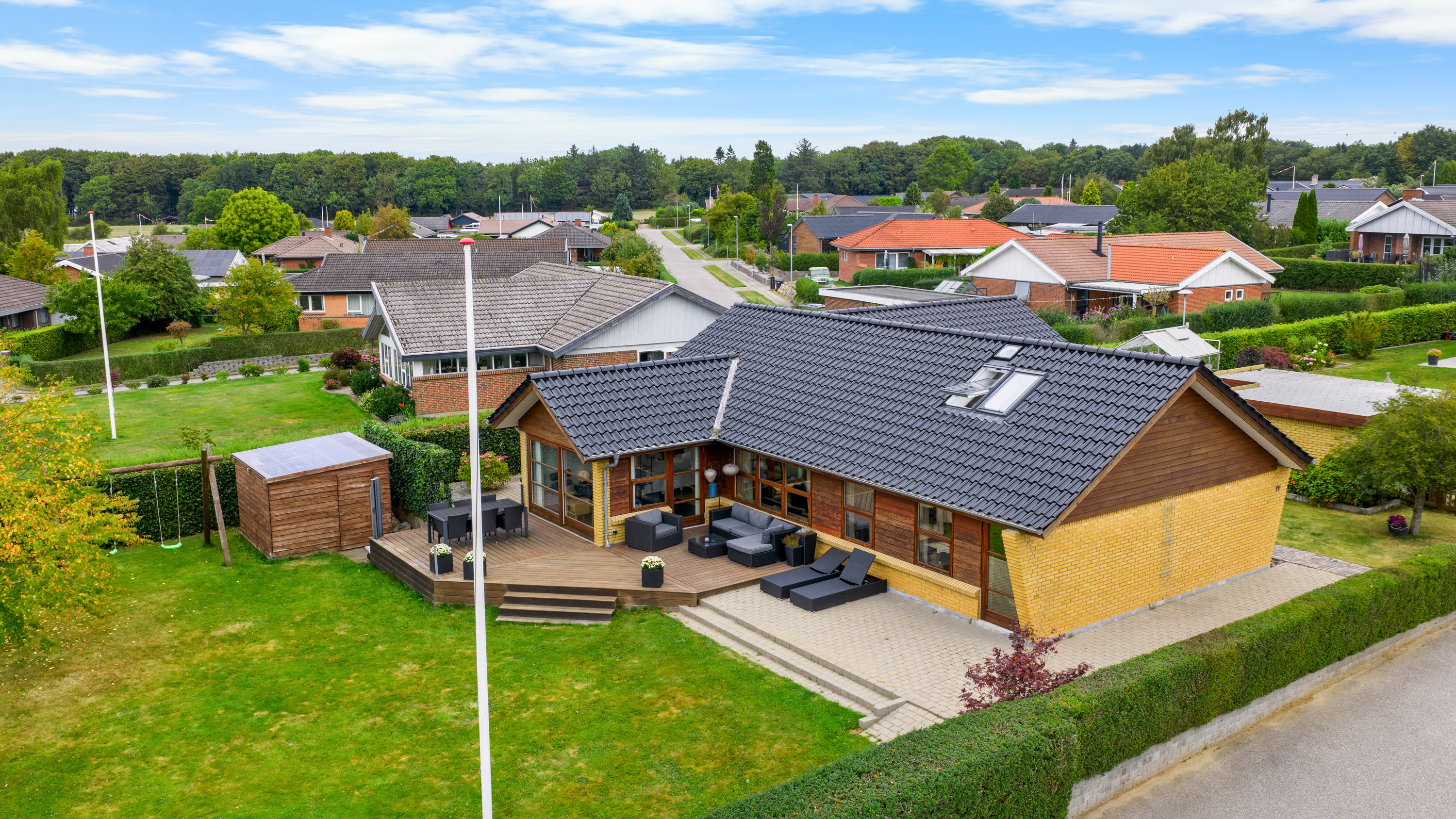 Fremhævet facade billede i fuldskærmstilstand. Billede af Skovbrynet 24, Bøgeskov, 7000 Fredericia