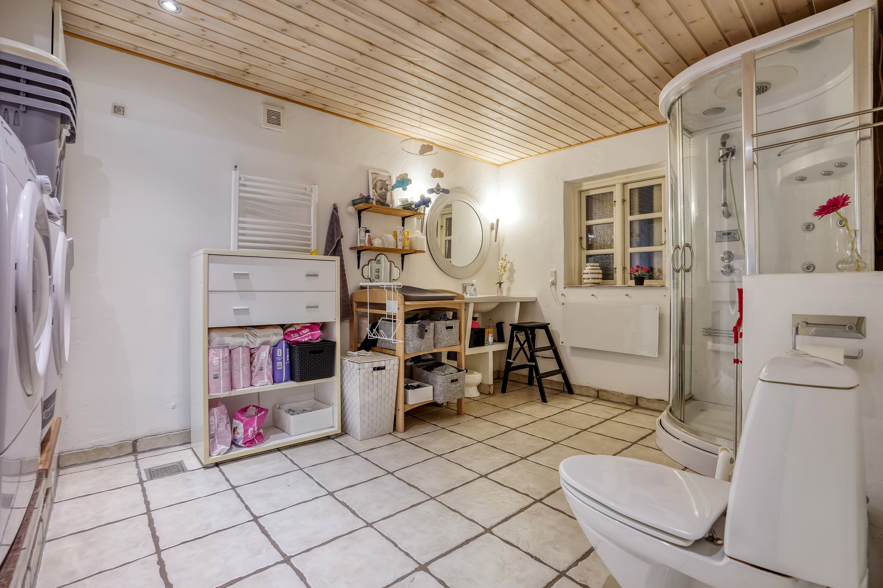 Fremhævet badeværelse billede i fuldskærmstilstand. Billede af Fruens Vej 6, 8763 Rask Mølle