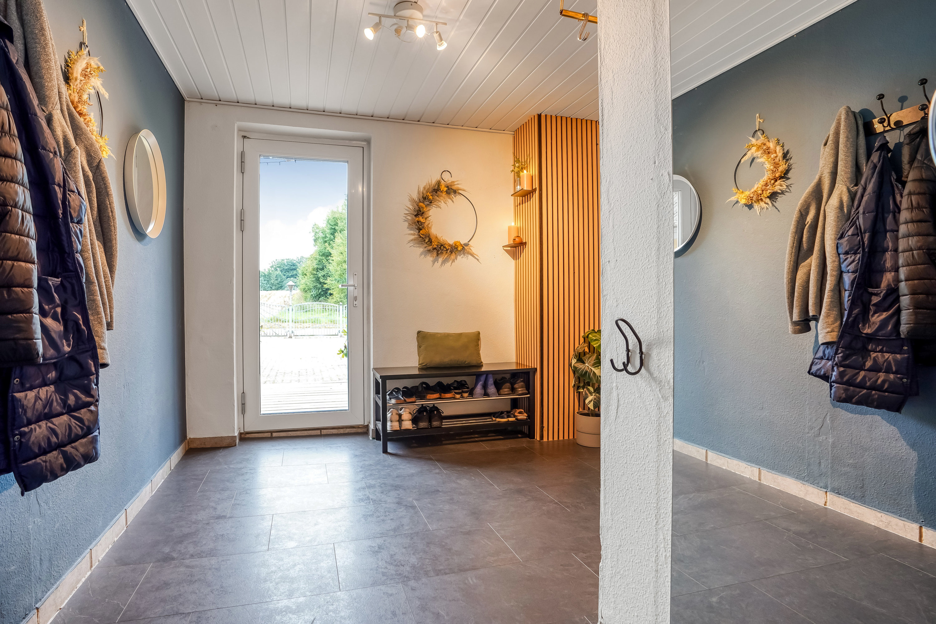 Fremhævet entré billede i fuldskærmstilstand. Billede af Fruens Vej 6, 8763 Rask Mølle