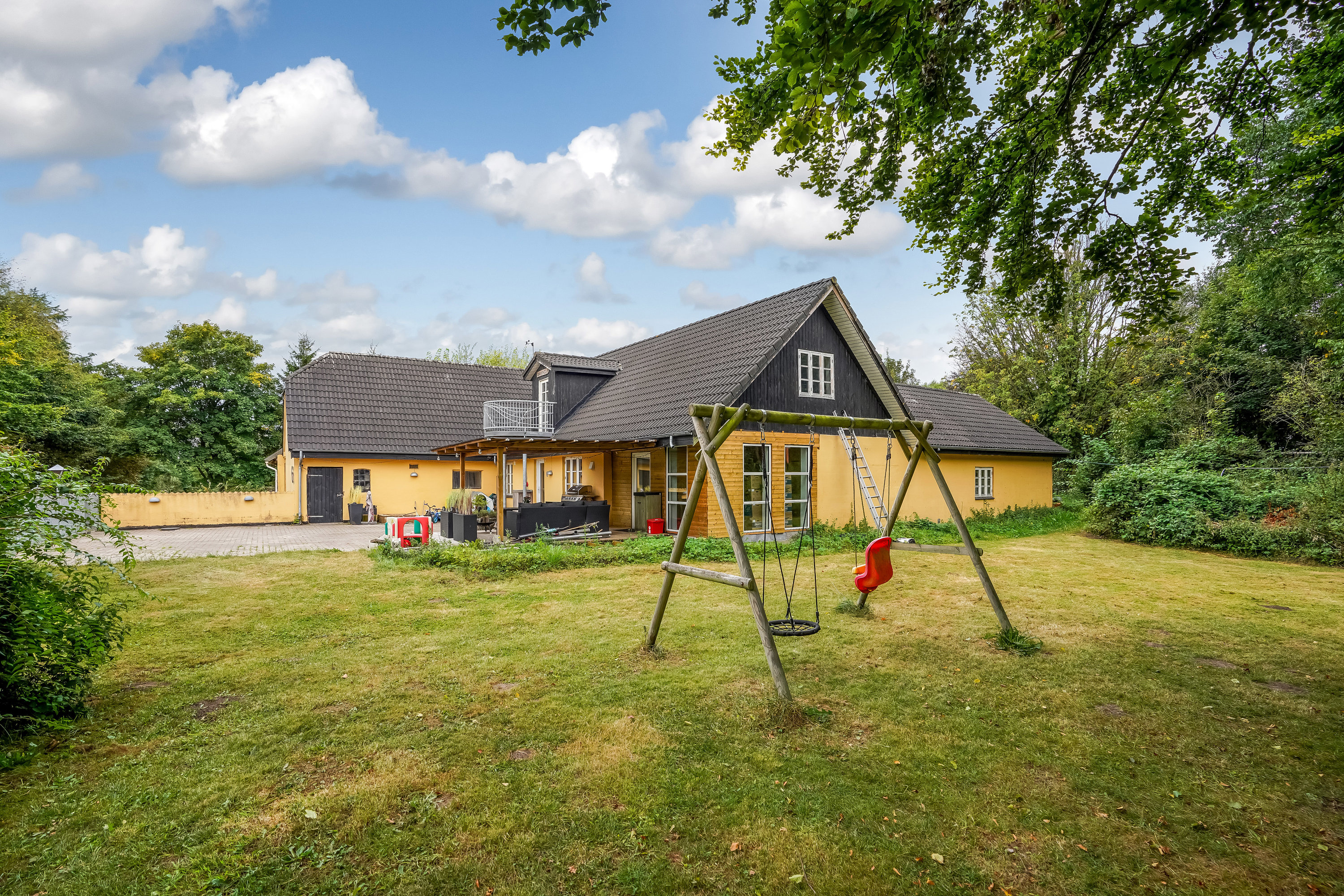 Fremhævet ejendommen billede i fuldskærmstilstand. Billede af Fruens Vej 6, 8763 Rask Mølle