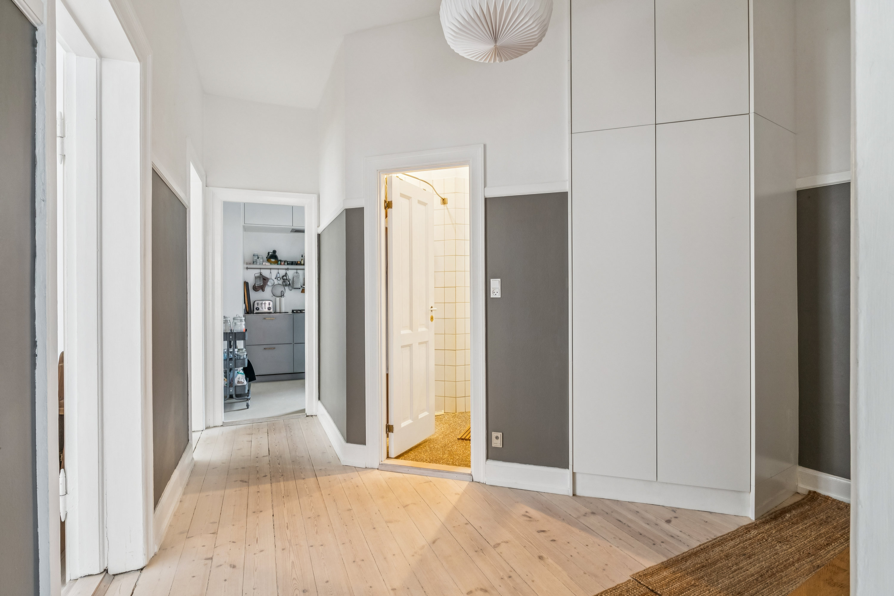 Fremhævet gang billede i fuldskærmstilstand. Billede af Vejrøgade 5, 2. tv., 2100 København Ø