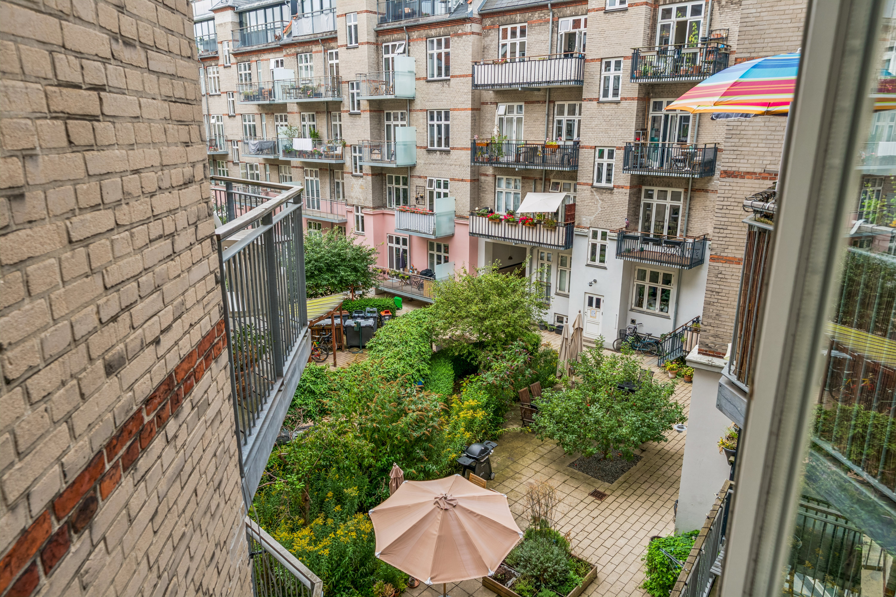 Fremhævet ejendom 1 billede i fuldskærmstilstand. Billede af Vejrøgade 5, 2. tv., 2100 København Ø