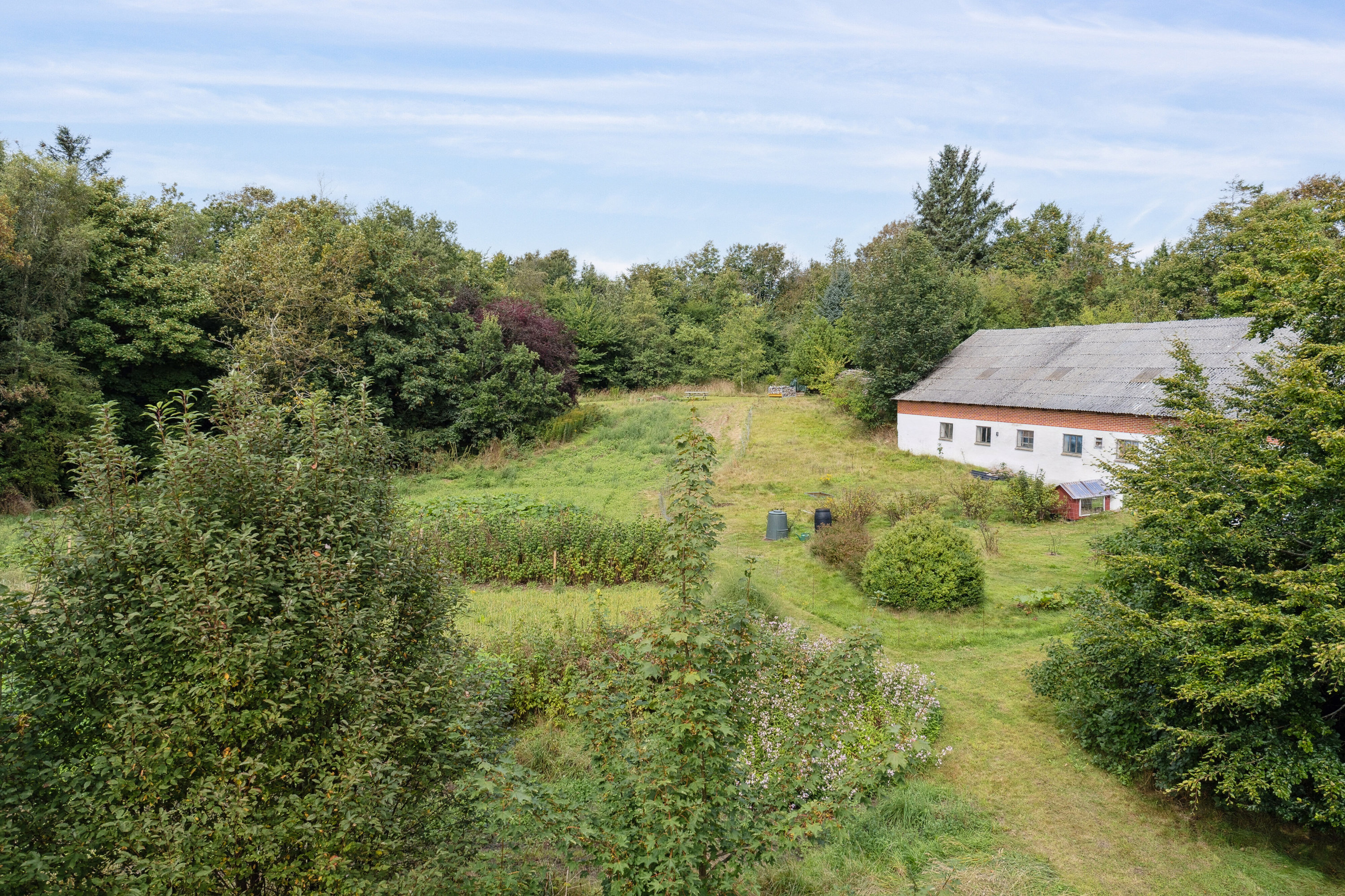 Miniaturebillede 1: set fra haven. Billede af Bagterpvej 204, 9800 Hjørring