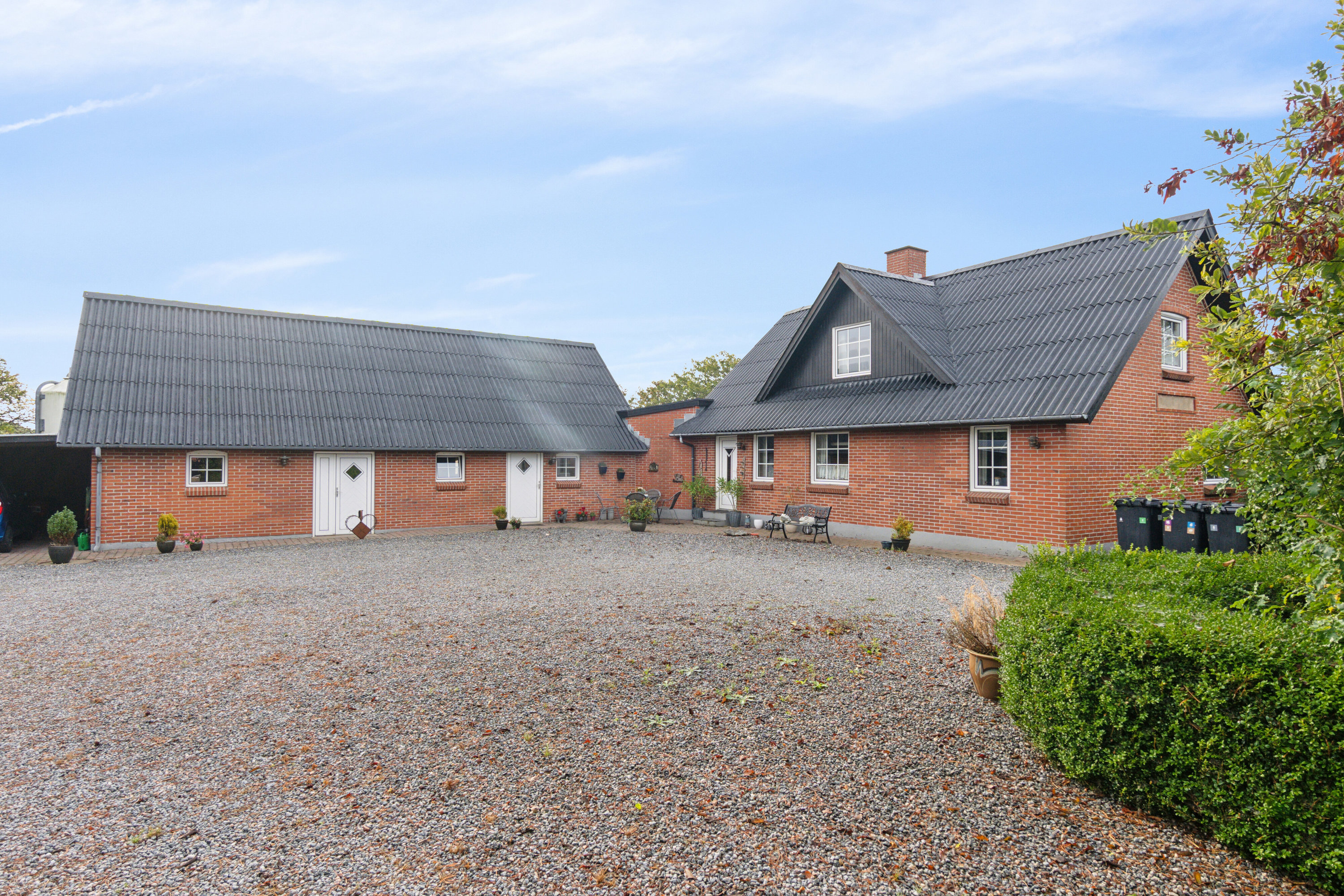 Fremhævet set fra vejen billede i fuldskærmstilstand. Billede af Troldhøjvej 2, Skjoldborg, 7700 Thisted