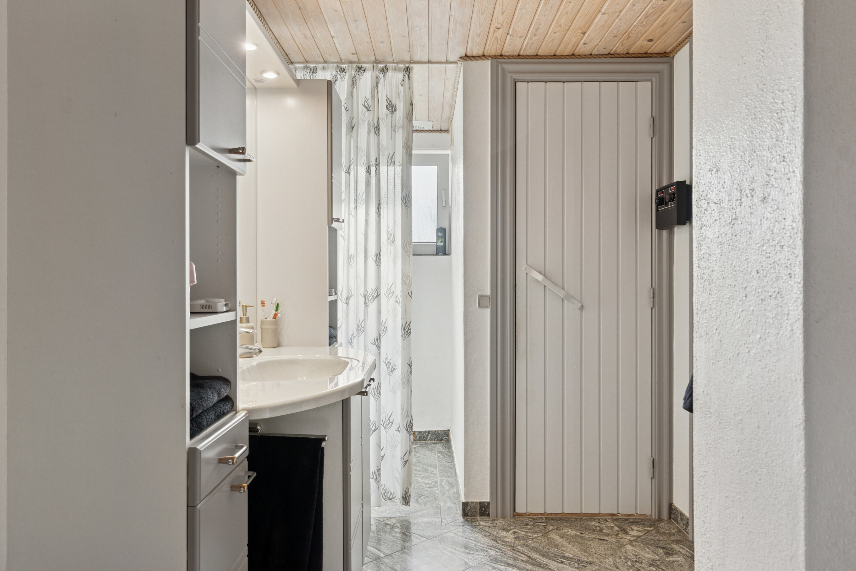 Fremhævet badeværelse billede i fuldskærmstilstand. Billede af Troldhøjvej 2, Skjoldborg, 7700 Thisted