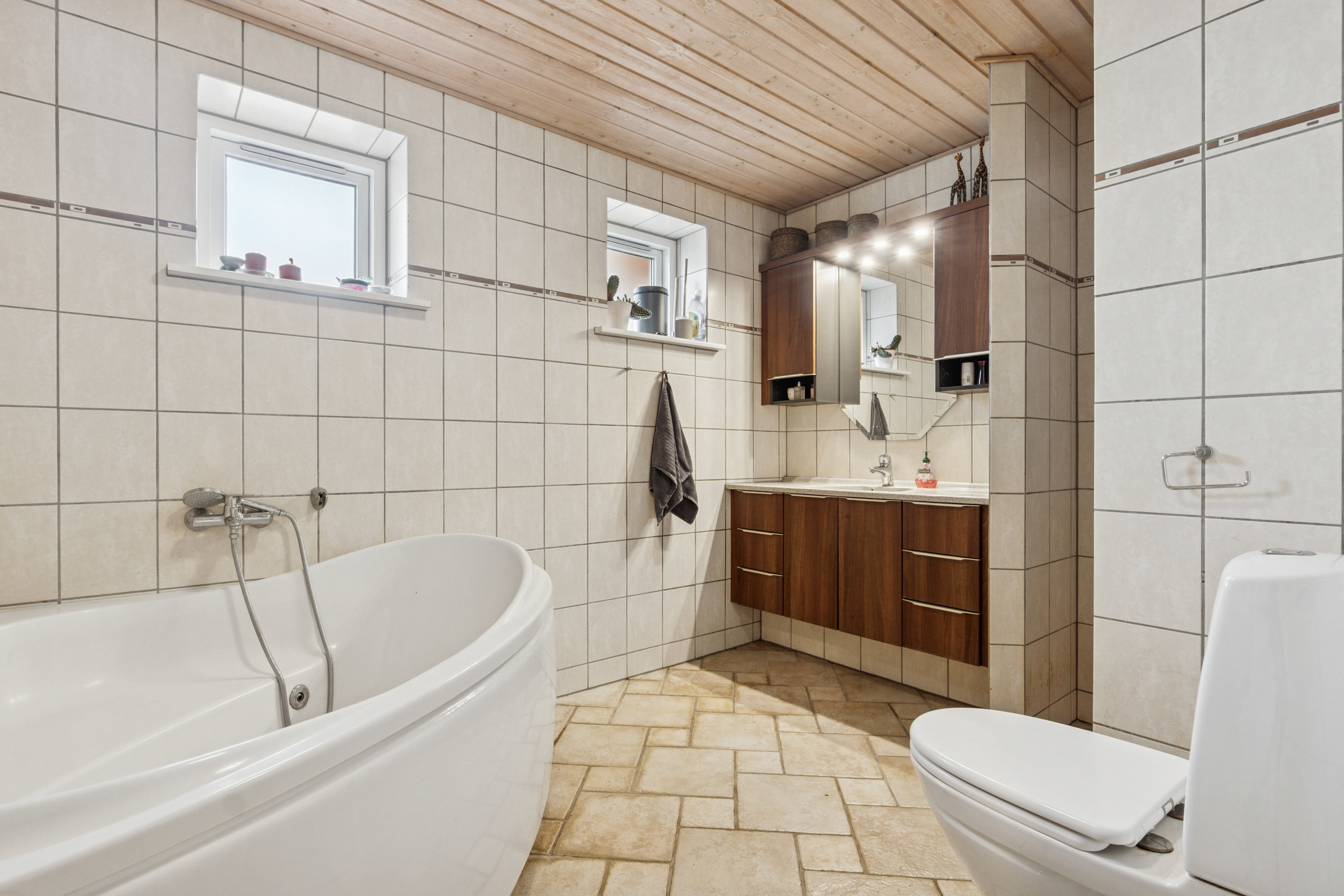 Fremhævet badeværelse billede i fuldskærmstilstand. Billede af Refstorpvej 3, 7760 Hurup Thy