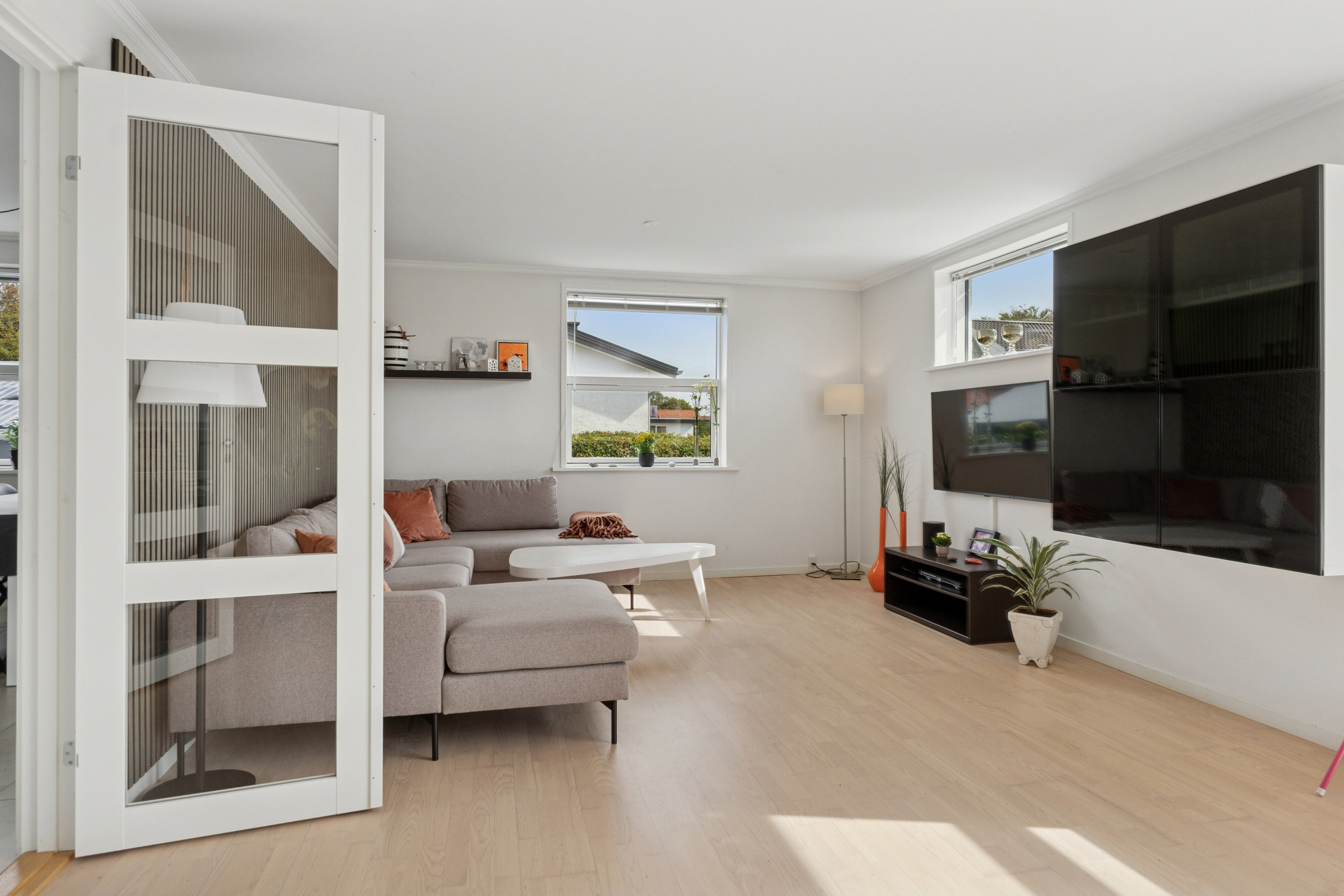 Fremhævet stue billede i fuldskærmstilstand. Billede af Frejasvej 6, 9800 Hjørring