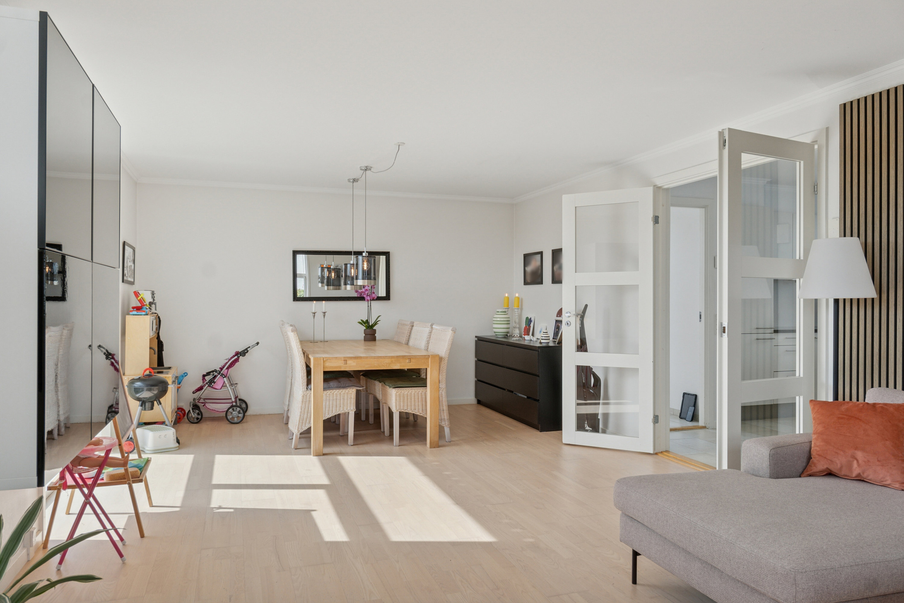 Fremhævet spisestue billede i fuldskærmstilstand. Billede af Frejasvej 6, 9800 Hjørring