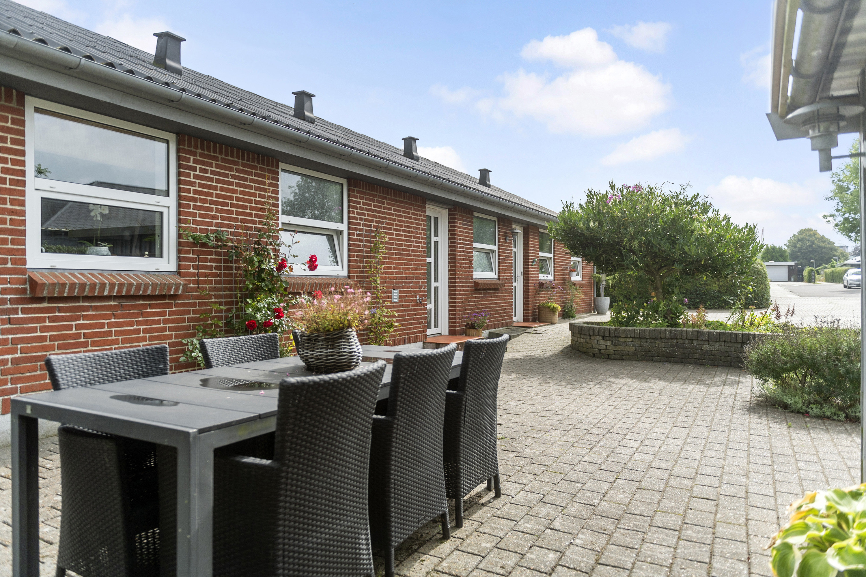 Miniaturebillede 2: ejendommen. Billede af Fyrrelunden 64, 6705 Esbjerg Ø