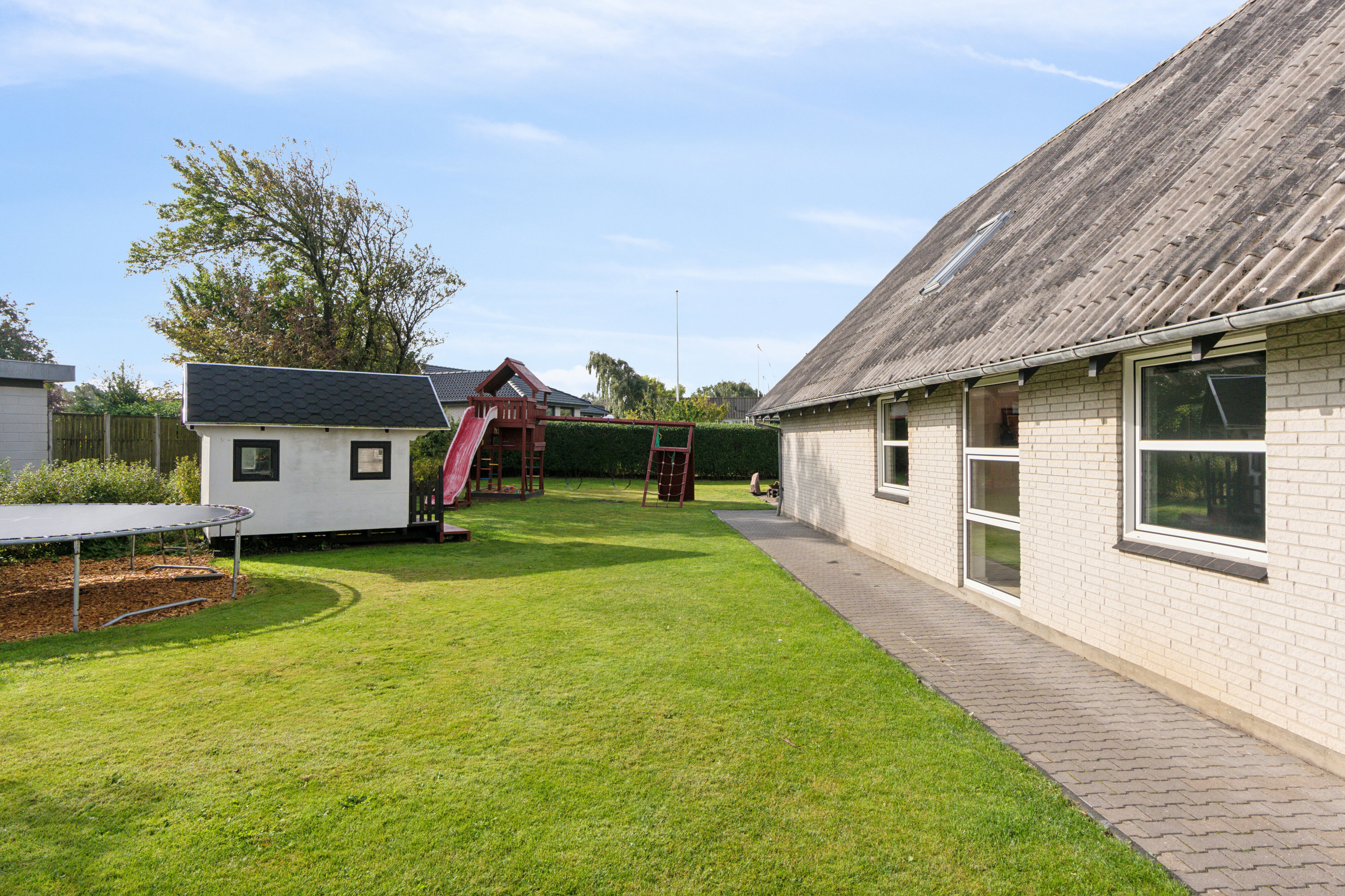 Fremhævet set fra haven billede i fuldskærmstilstand. Billede af Søndervænget 44, Hvidbjerg, 7790 Thyholm