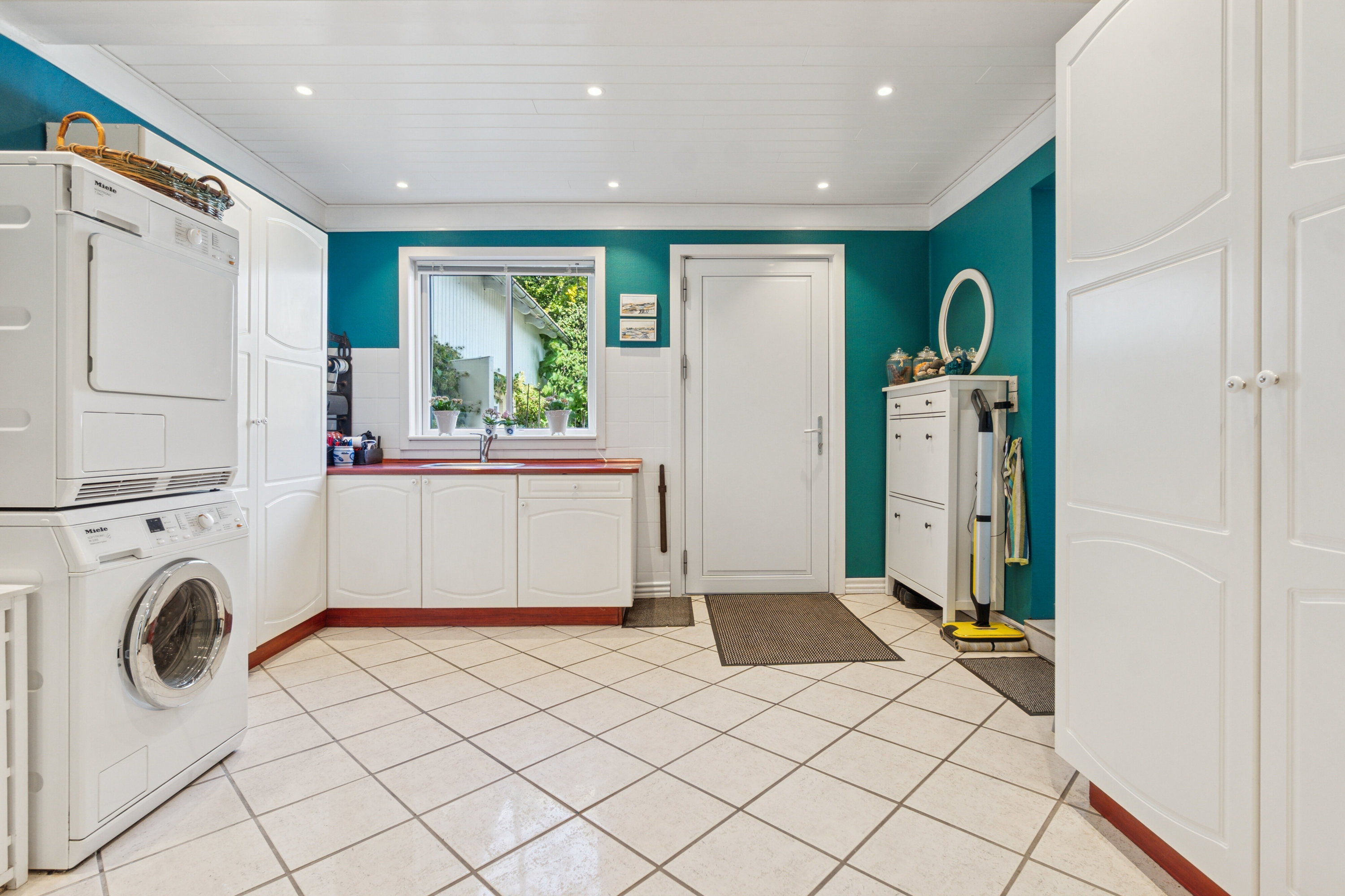 Fremhævet badeværelse billede i fuldskærmstilstand. Billede af Frimervej 1, 7742 Vesløs