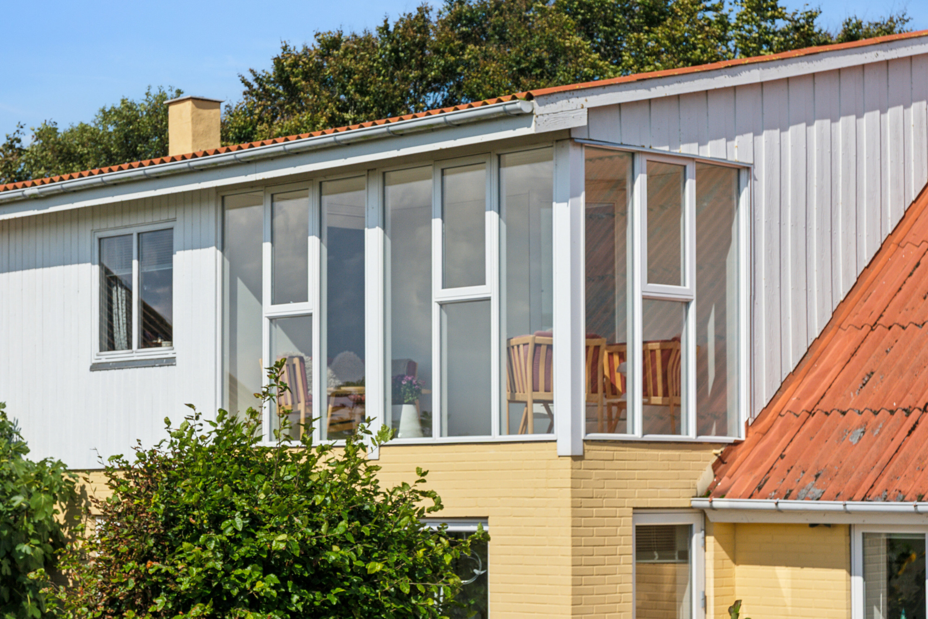 Fremhævet udendørs billede i fuldskærmstilstand. Billede af Frimervej 1, 7742 Vesløs